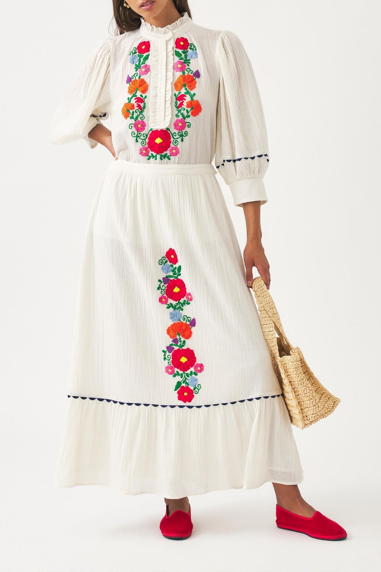 Hand-embroidered skirt Clotilda