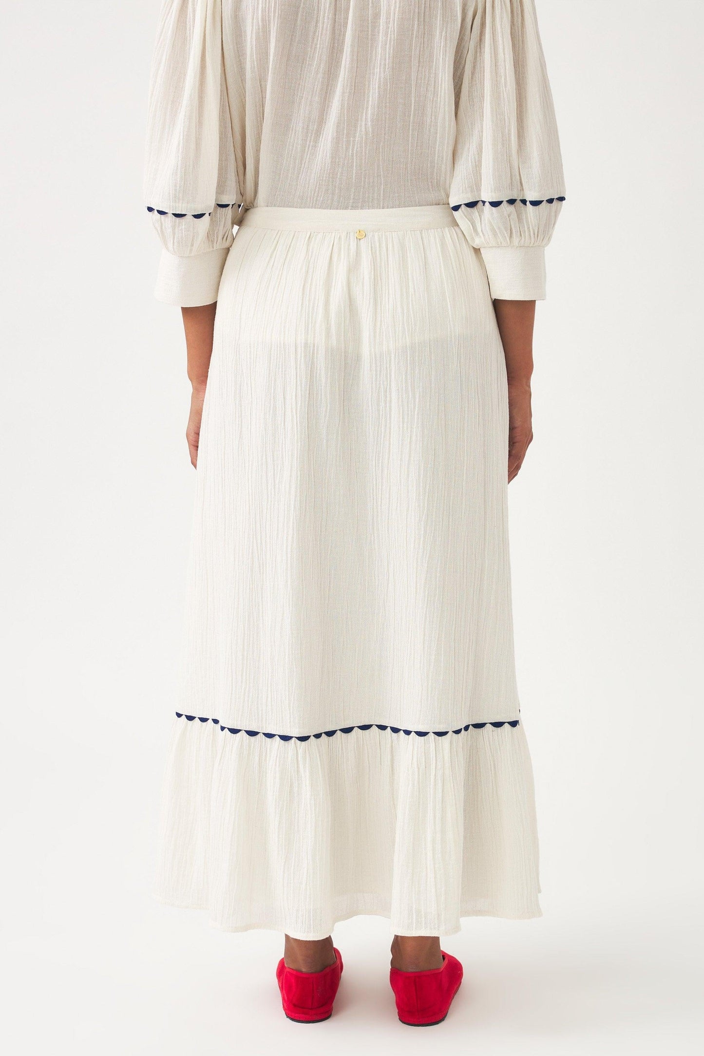 Hand-embroidered skirt Clotilda