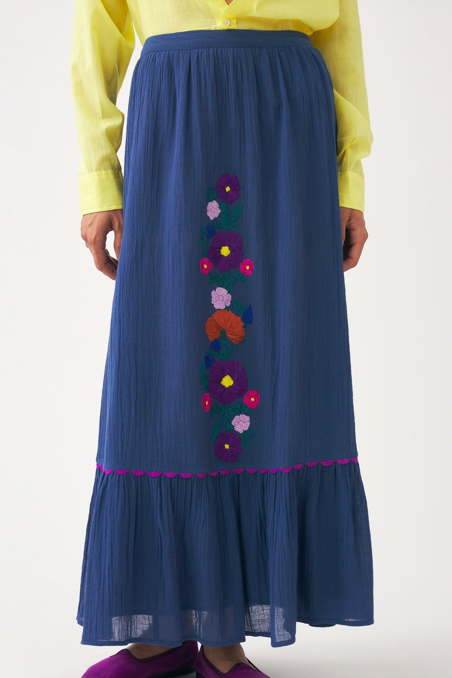 Hand-embroidered skirt Clotilda
