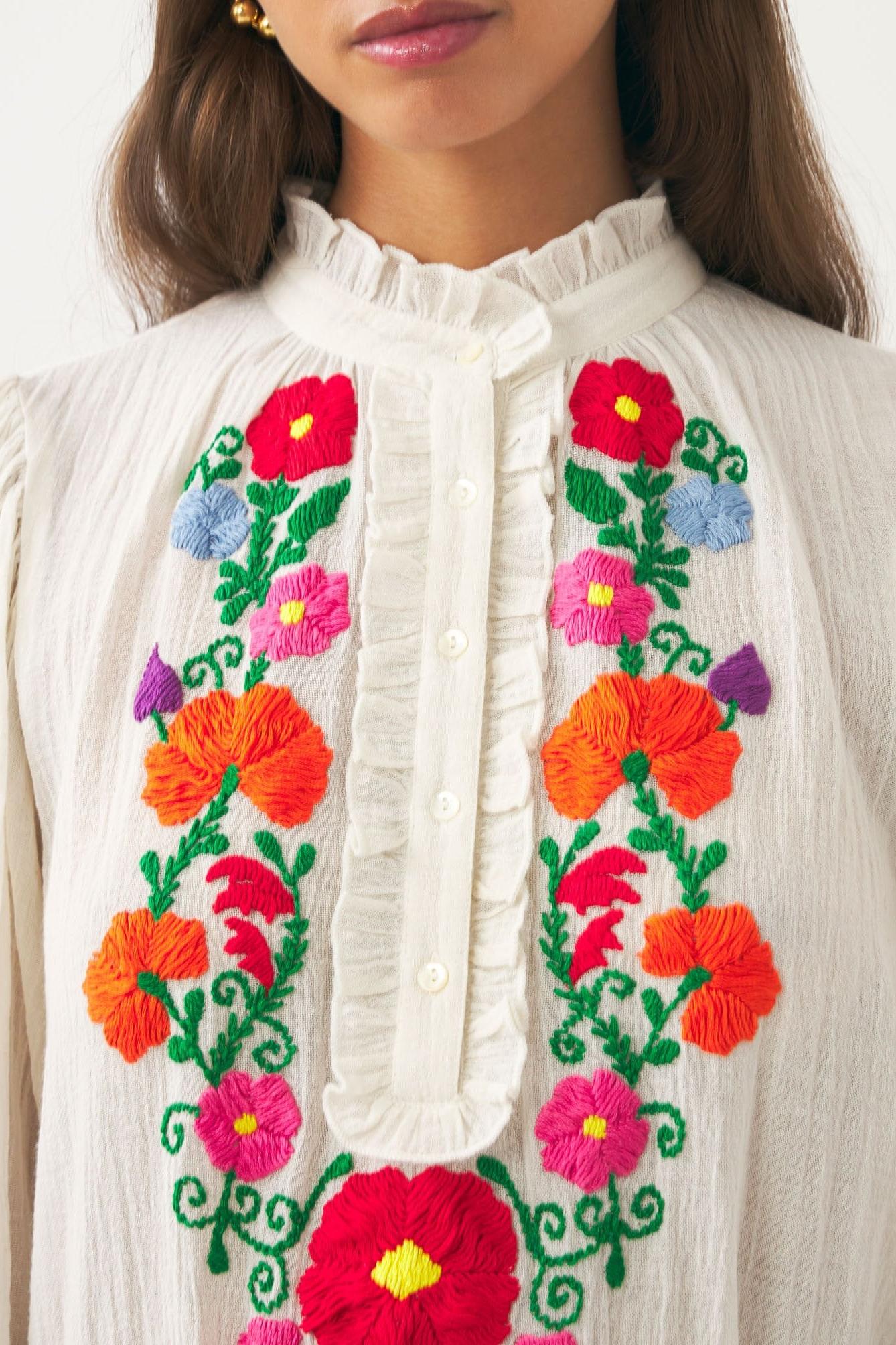 Hand-embroidered blouse Clotilda
