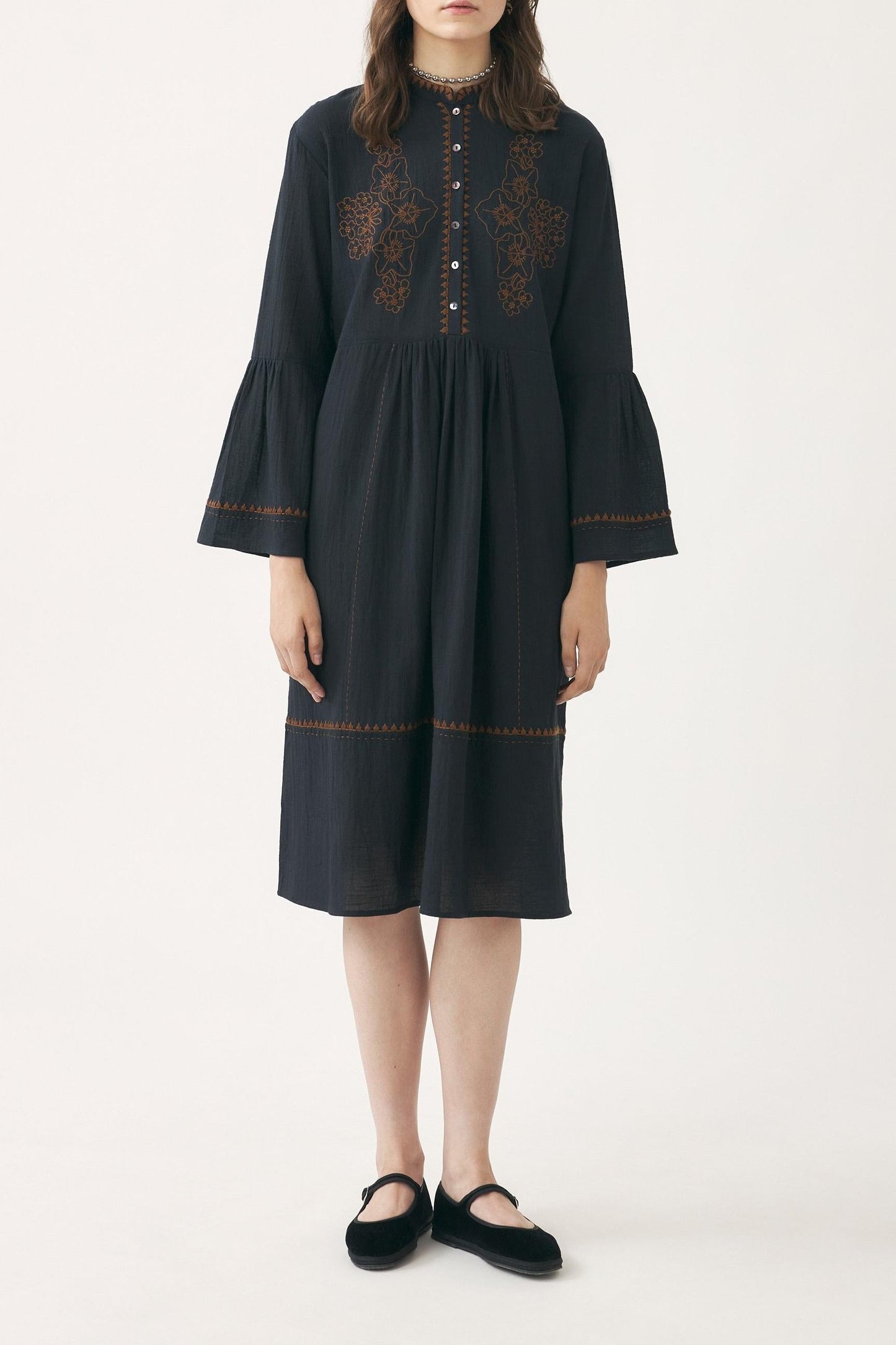 Linen hand-embroidered dress Cindy