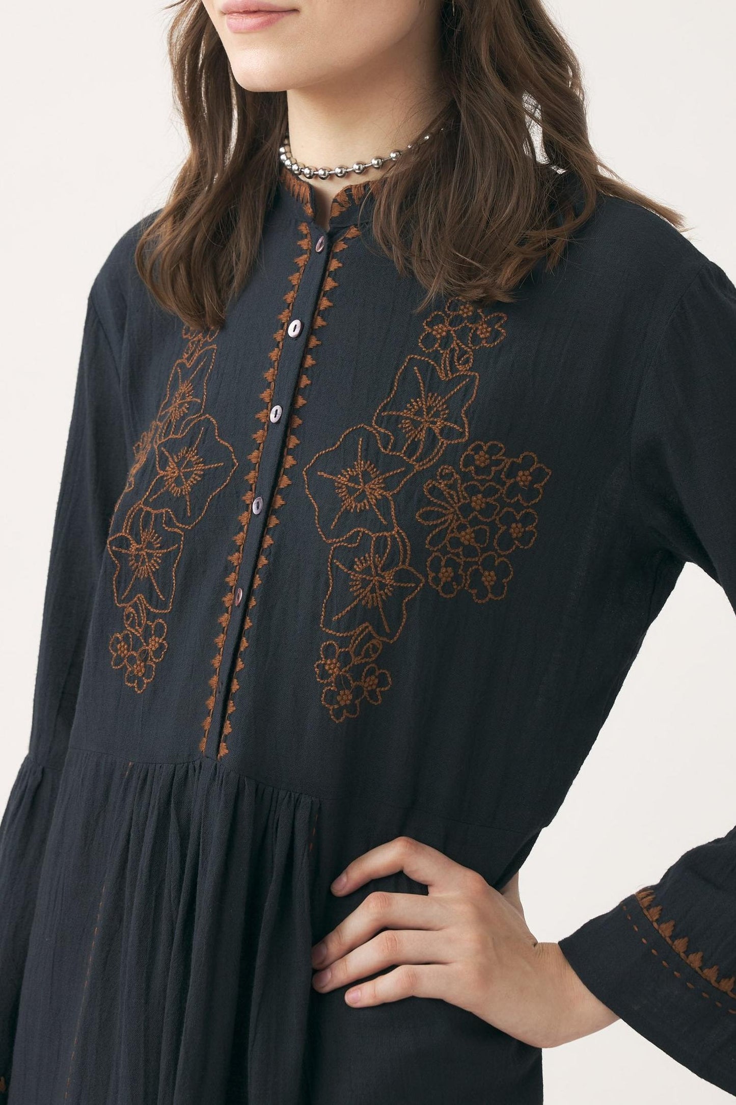 Linen hand-embroidered dress Cindy