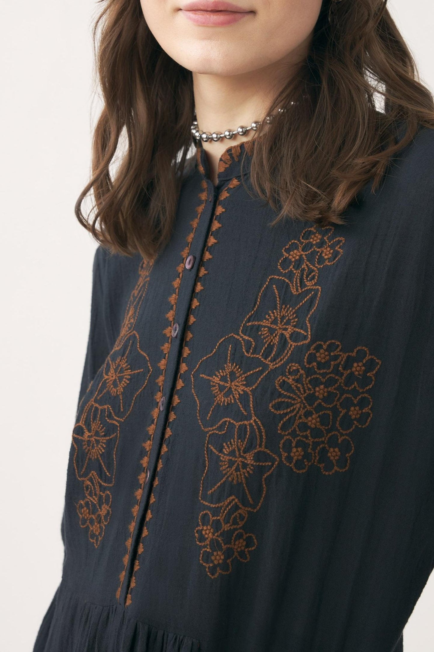 Linen hand-embroidered dress Cindy