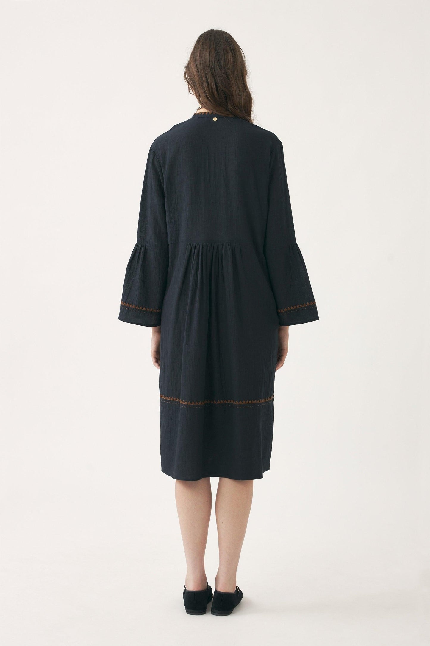 Linen hand-embroidered dress Cindy