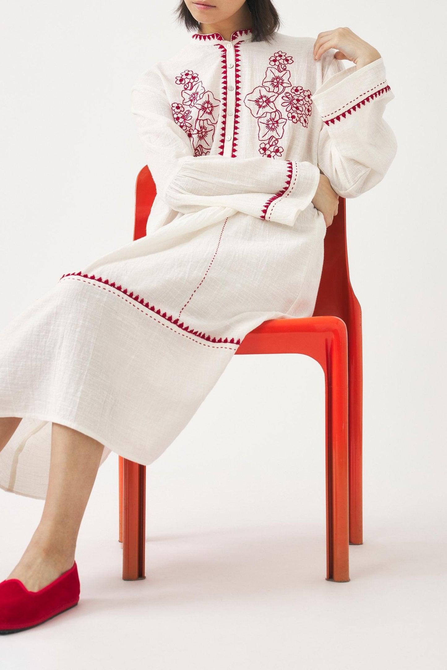 Linen hand-embroidered dress Cindy