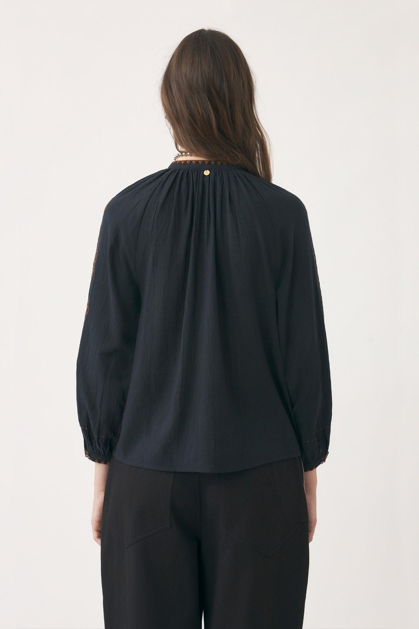 Hand-embroidered linen blouse Cindy