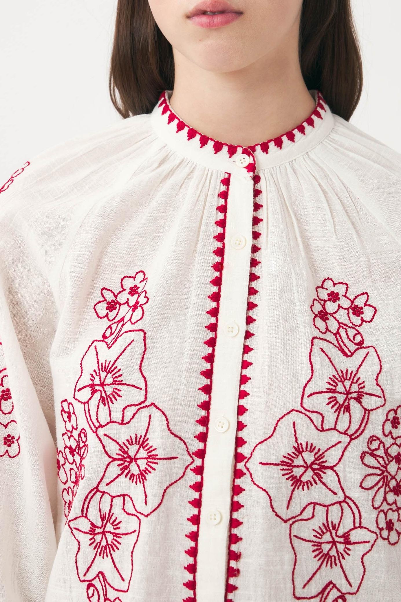 Hand-embroidered linen blouse Cindy