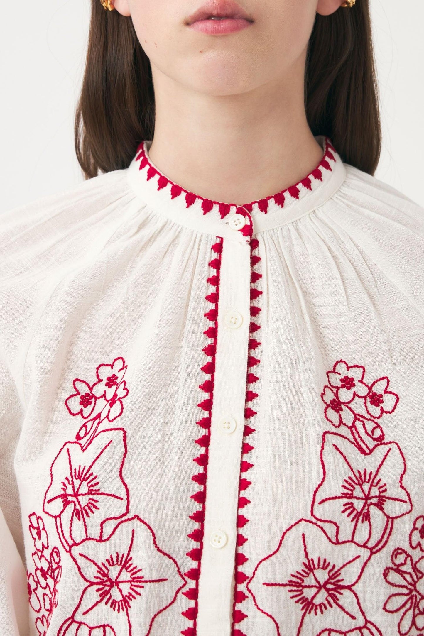 Hand-embroidered linen blouse Cindy