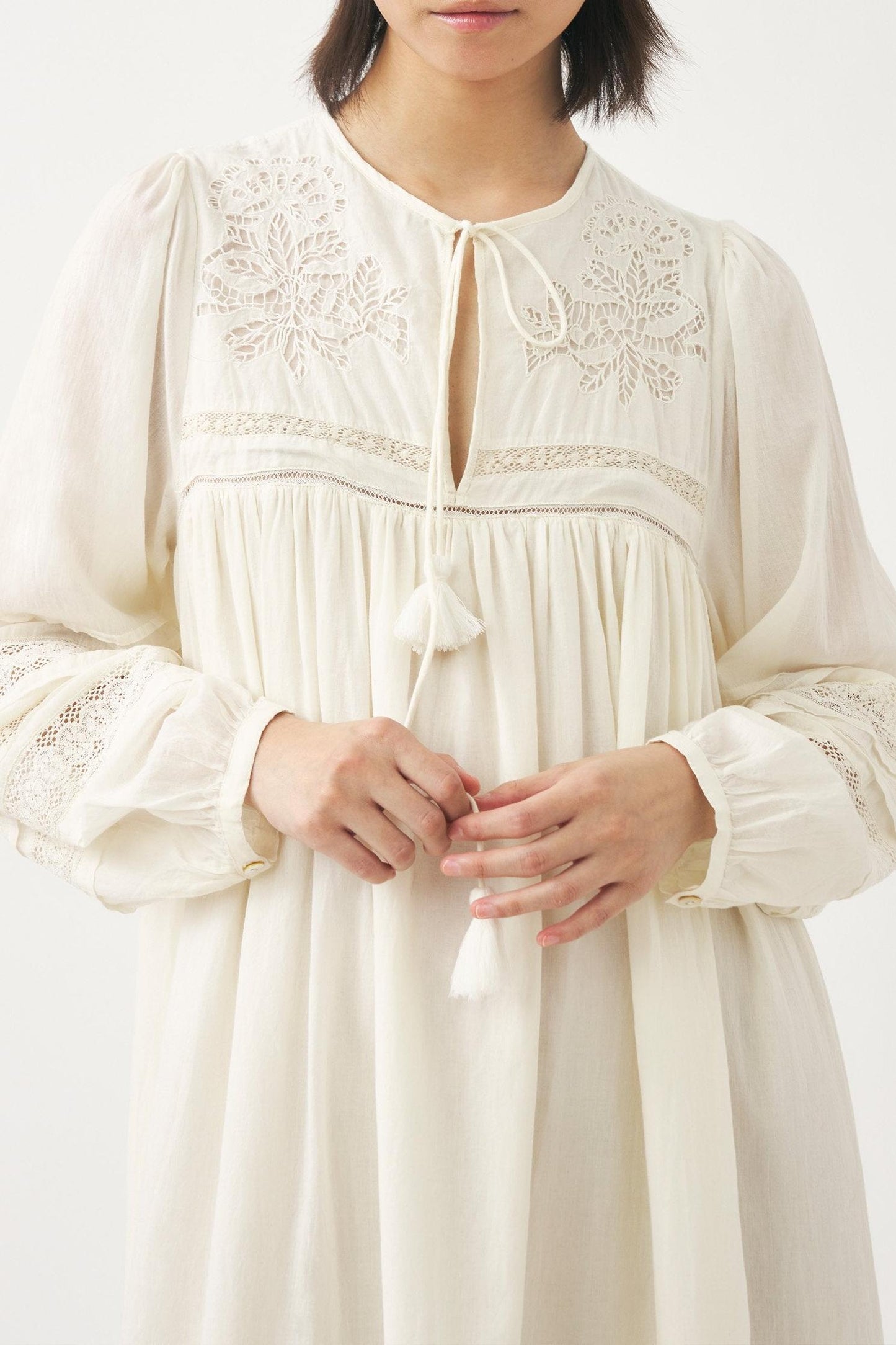 Openwork dress Aloha