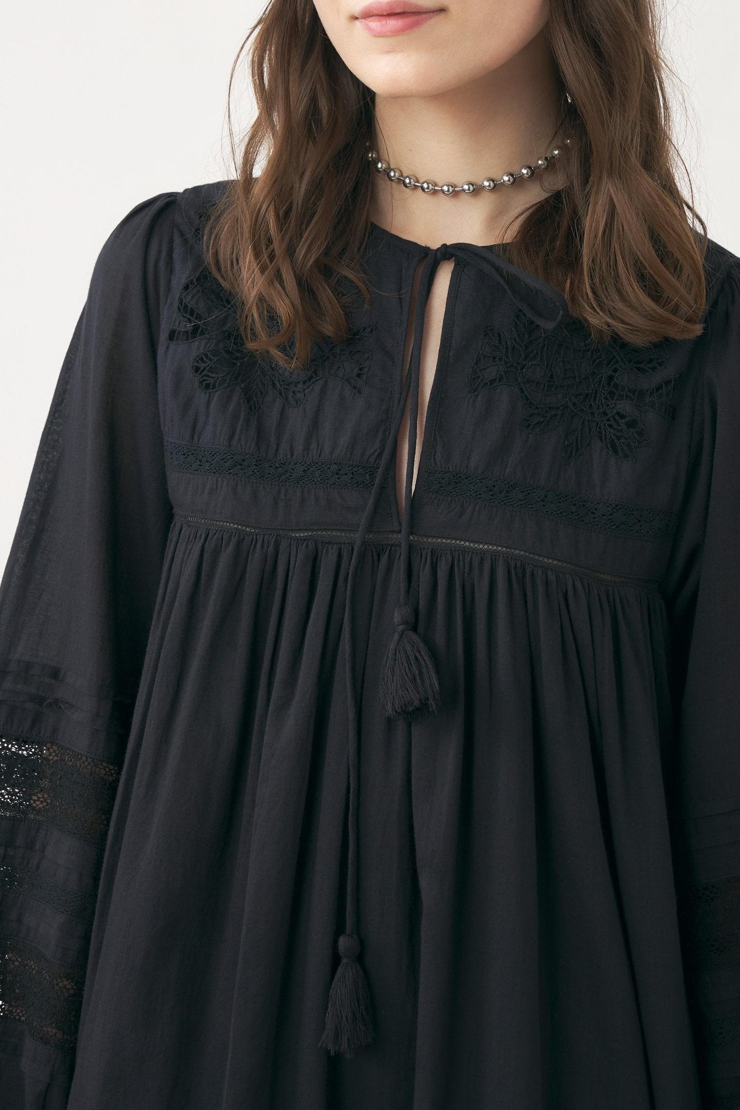 Openwork dress Aloha