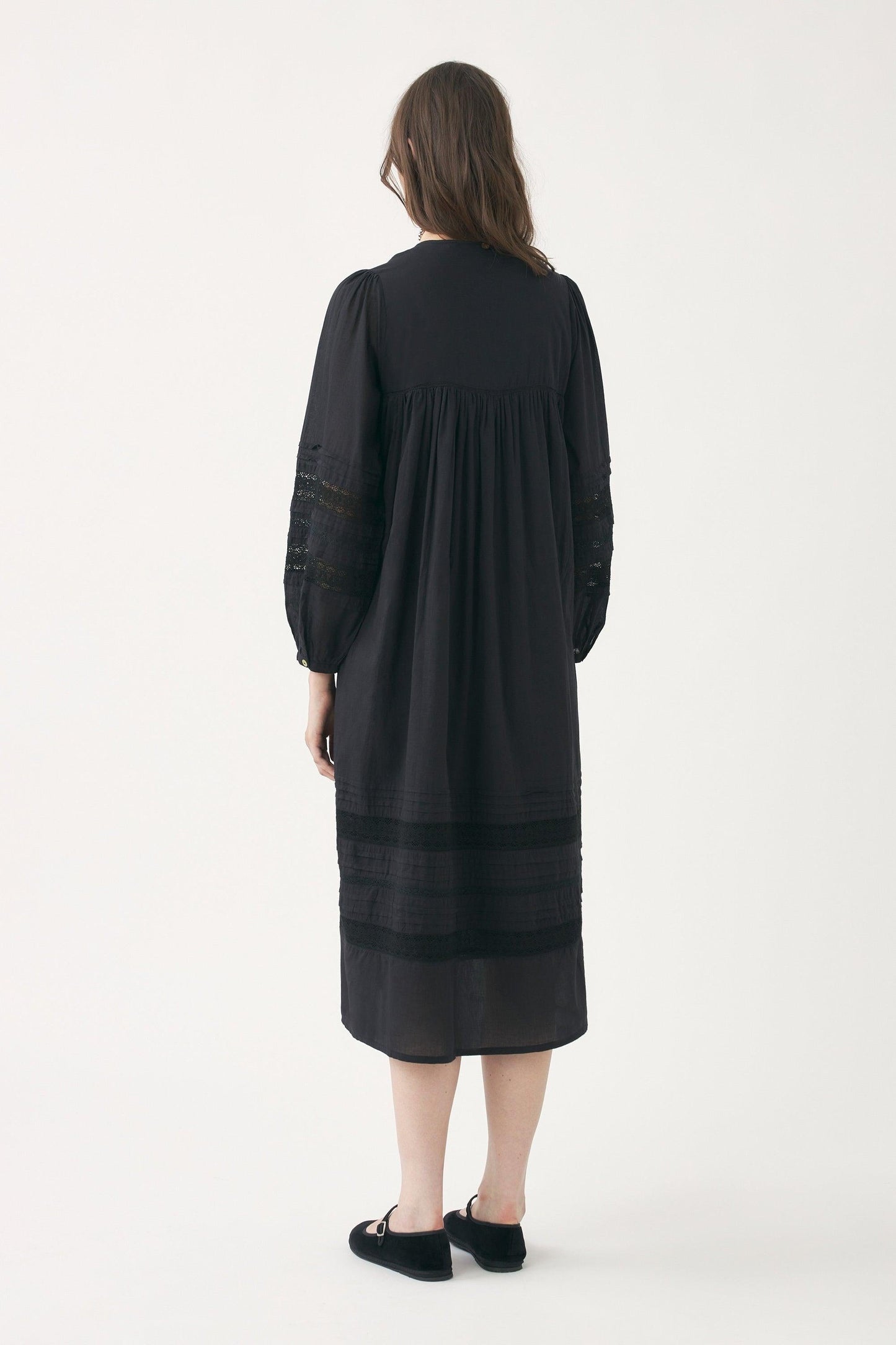 Openwork dress Aloha
