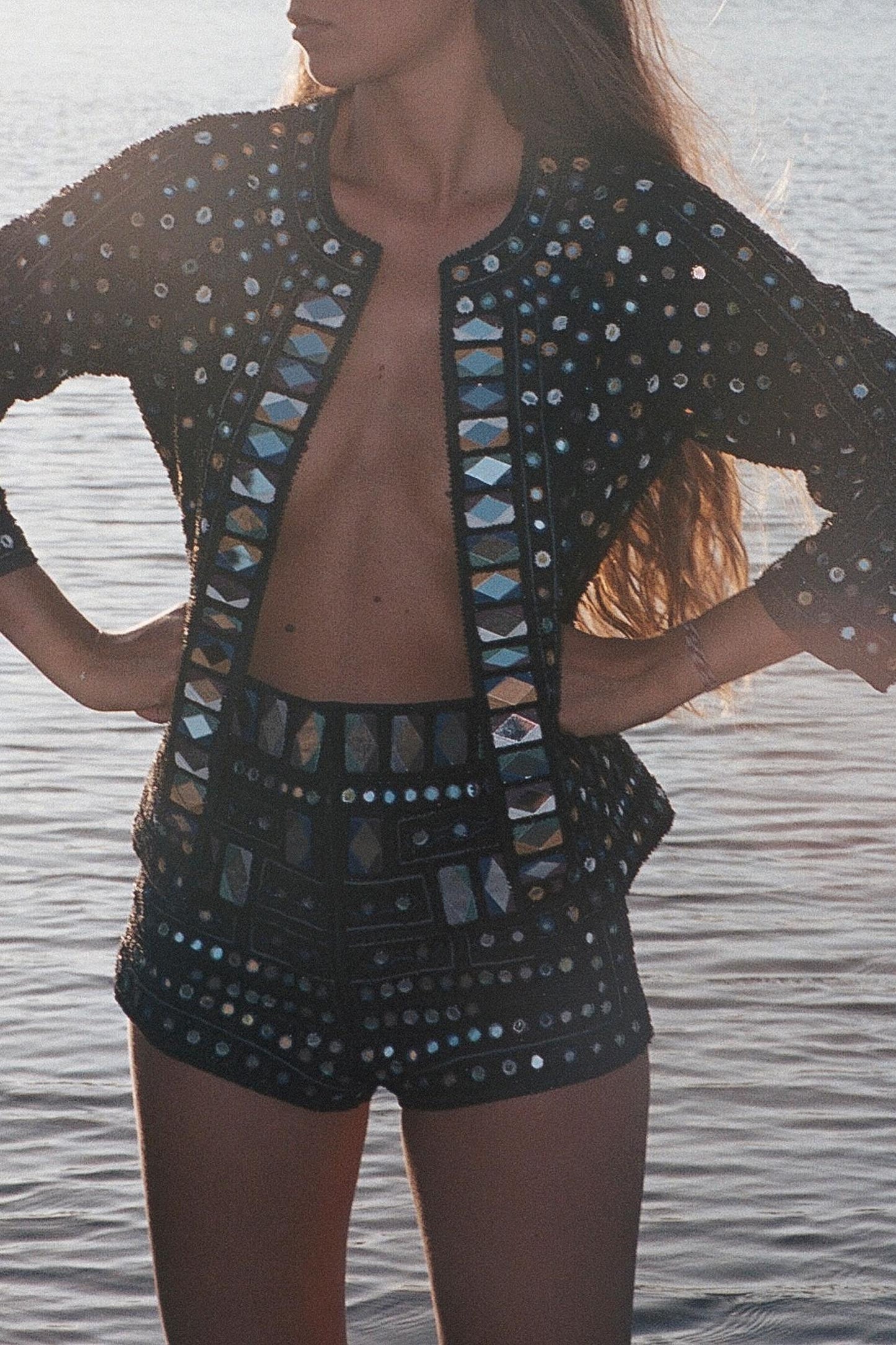 Mahan shorts embroidered with mirror pieces