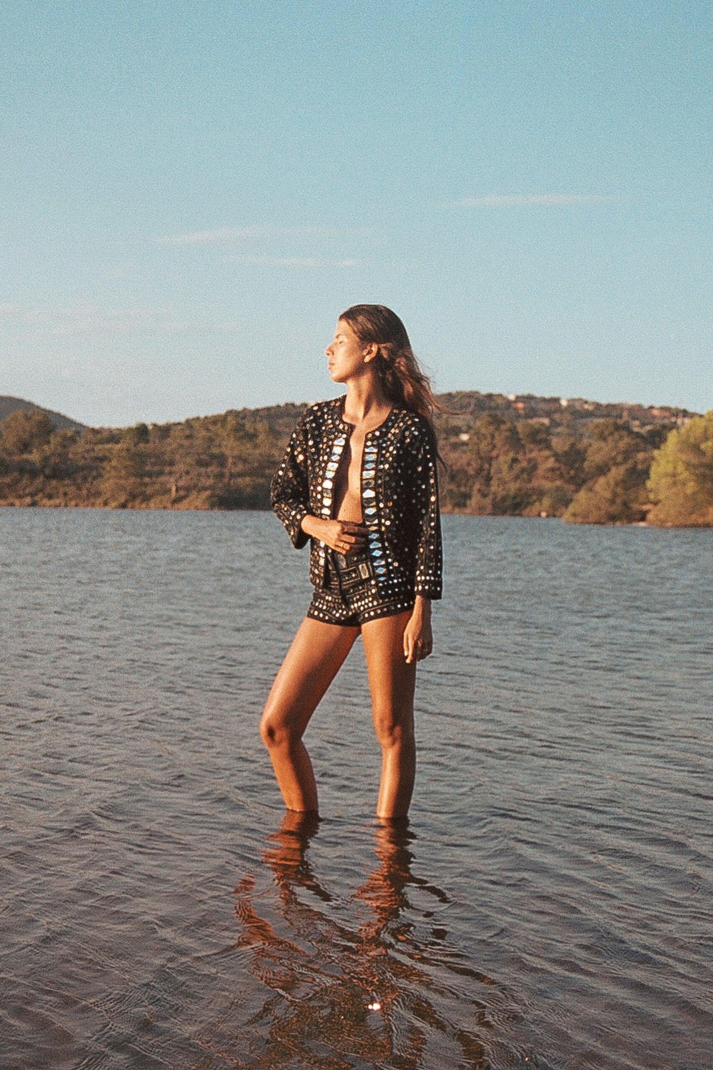Mahan shorts embroidered with mirror pieces