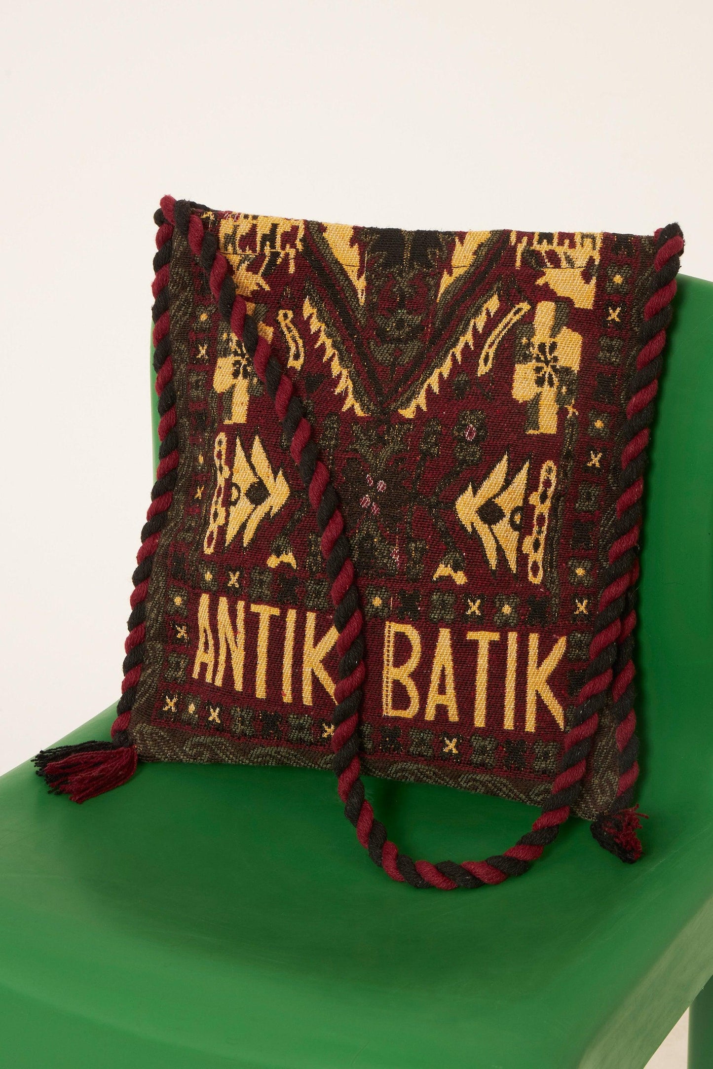 Pita woven bag