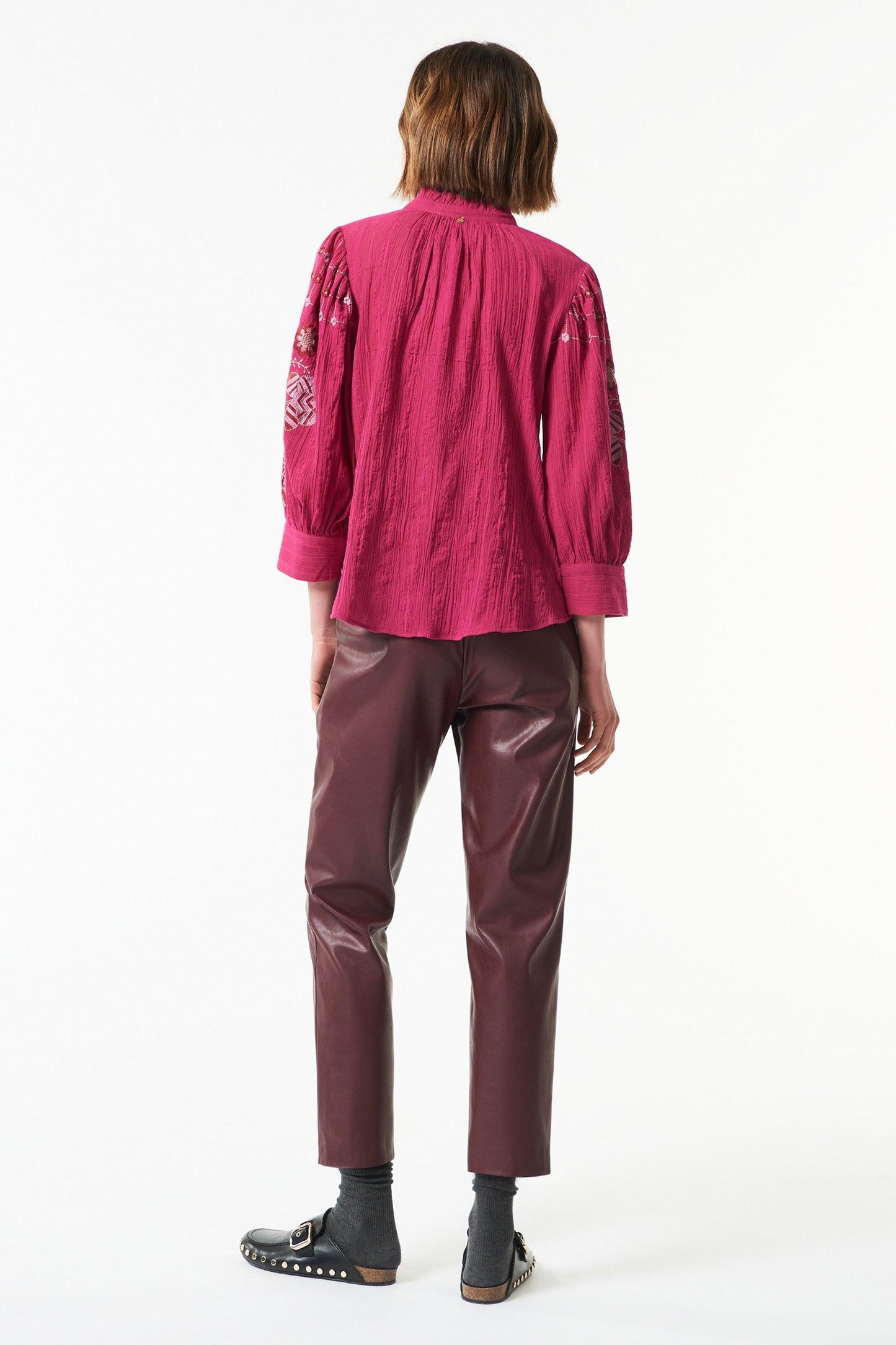 Nina leather effect carrot pants - Burgundy