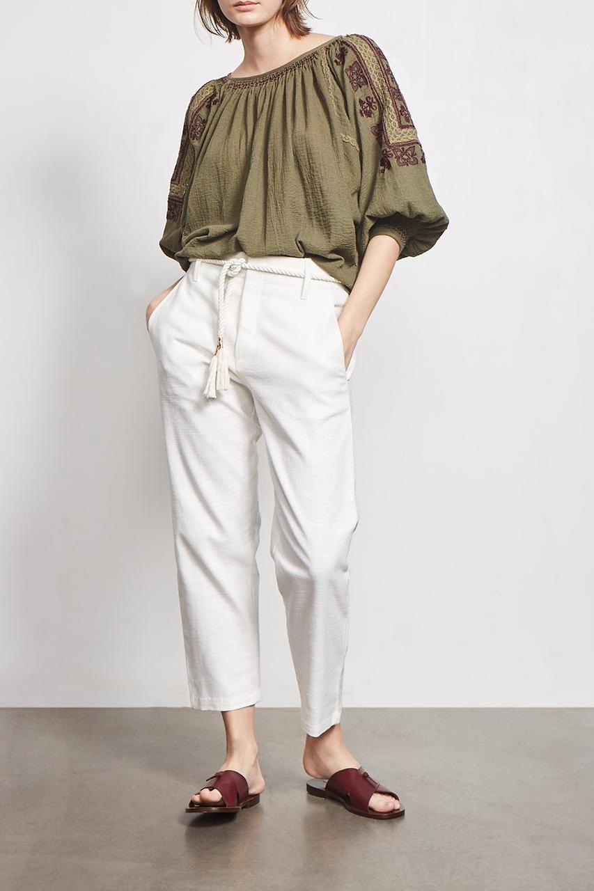 Pantalones color crema escarlata