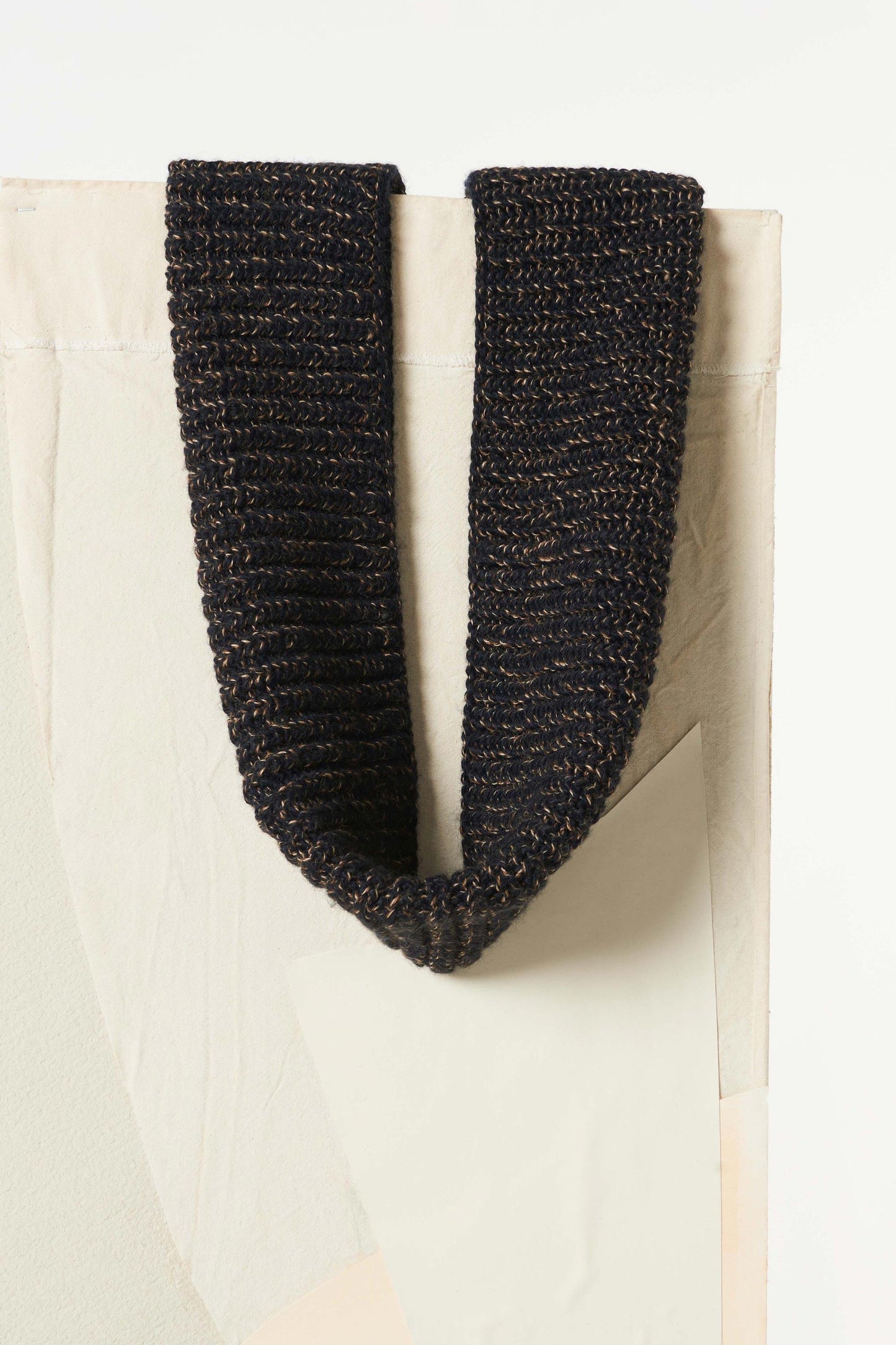 Harry alpaca cowl scarf - Black
