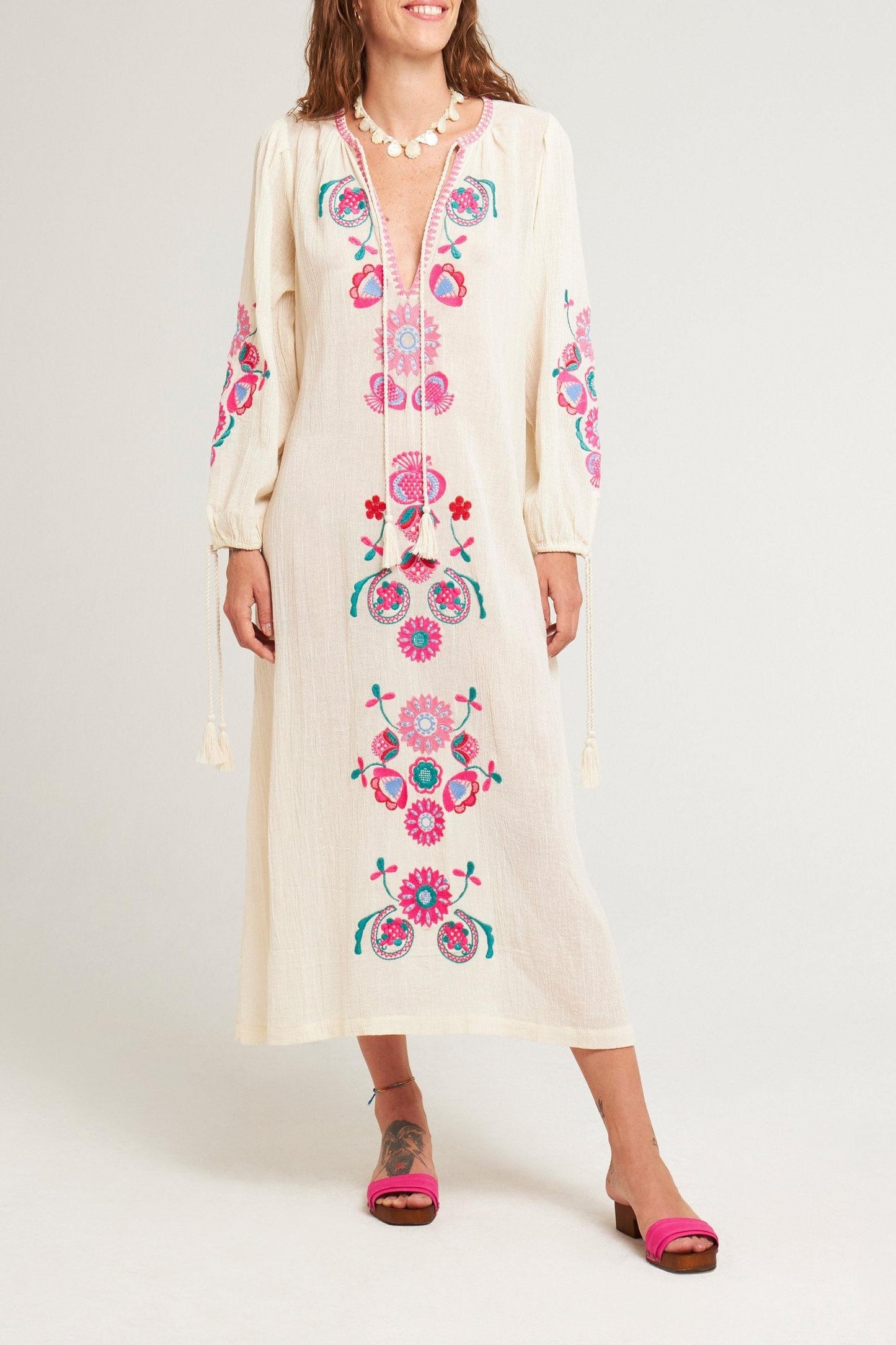 Robe longue brodée Magoo