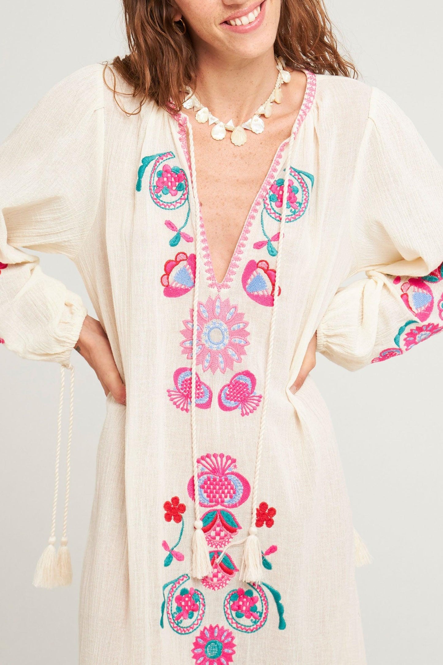 Robe longue brodée Magoo
