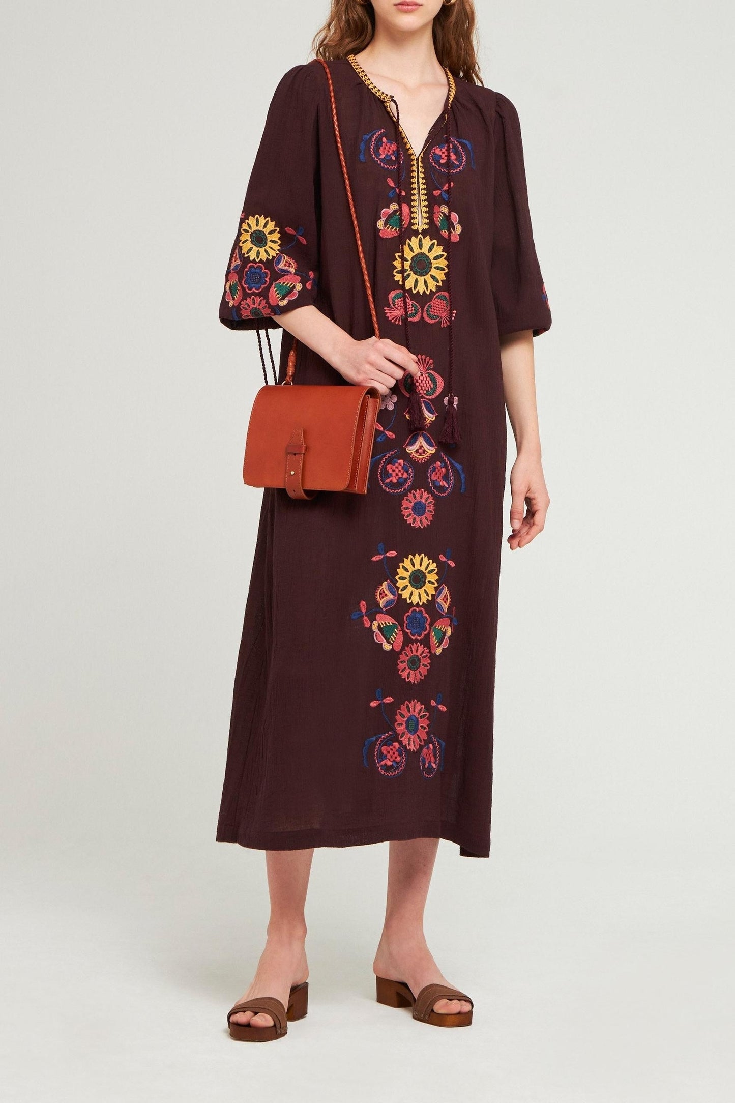 Robe longue brodée Magoo