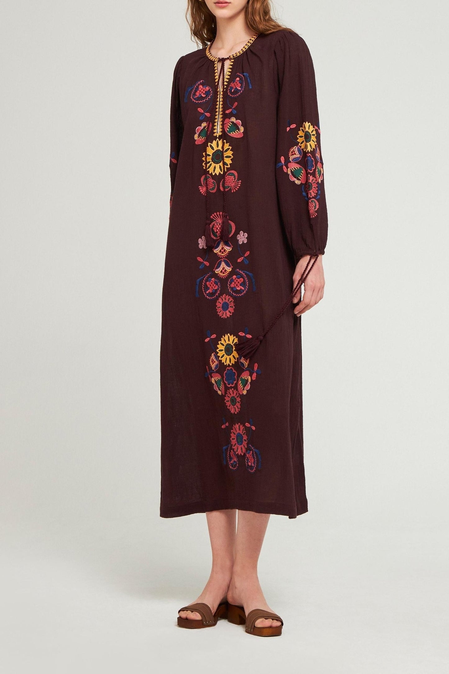 Robe longue brodée Magoo