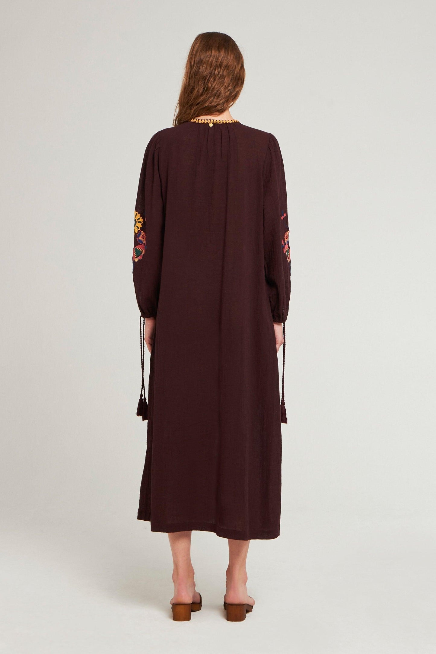 Robe longue brodée Magoo
