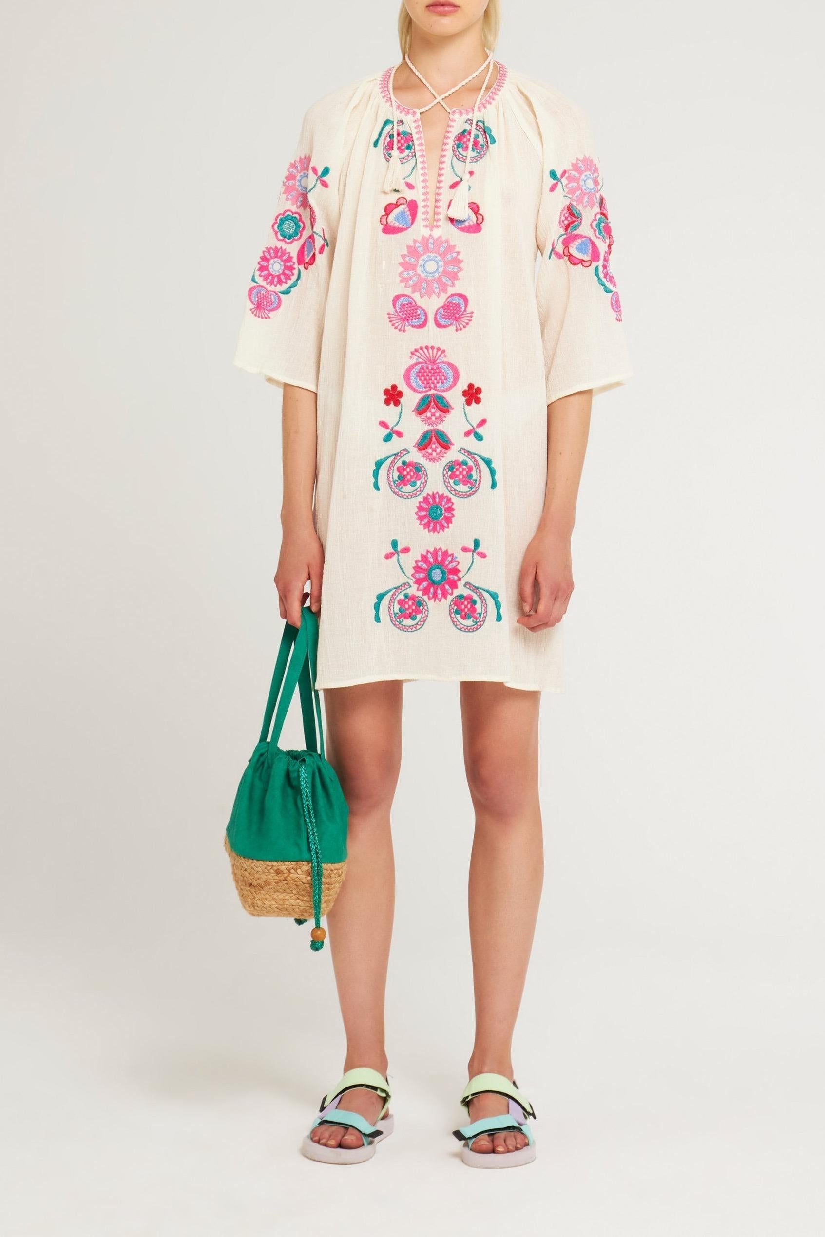Robe brodée Magoo