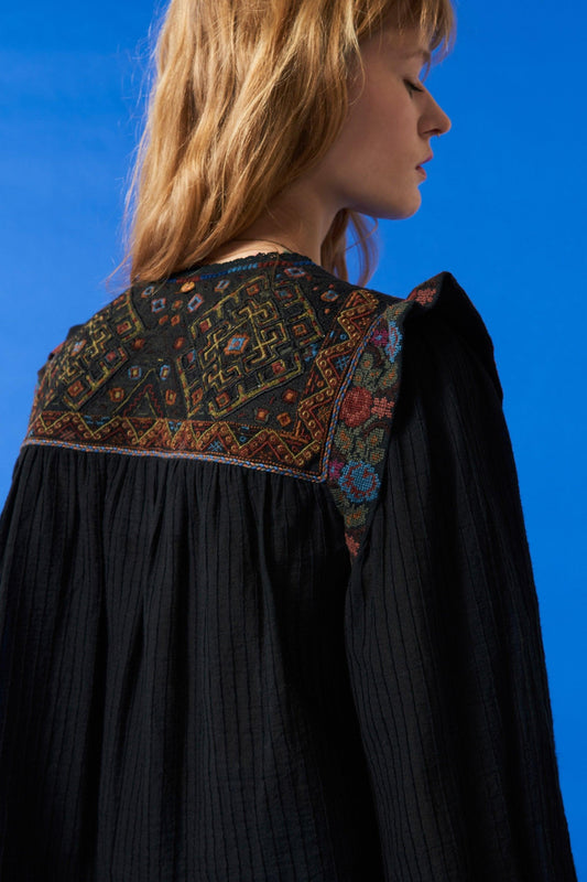 Bernadette embroidered shirt - Black