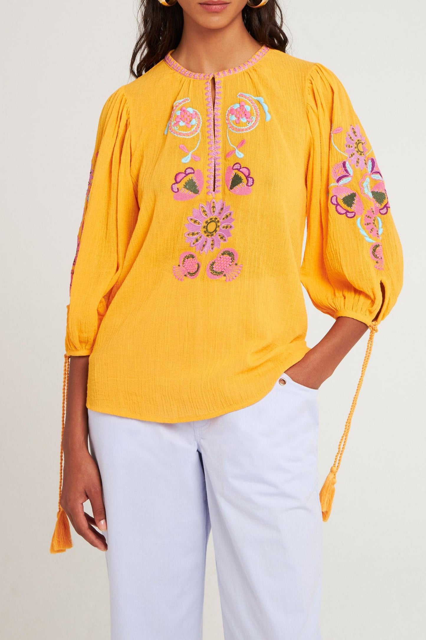 Blusa bordada Magoo