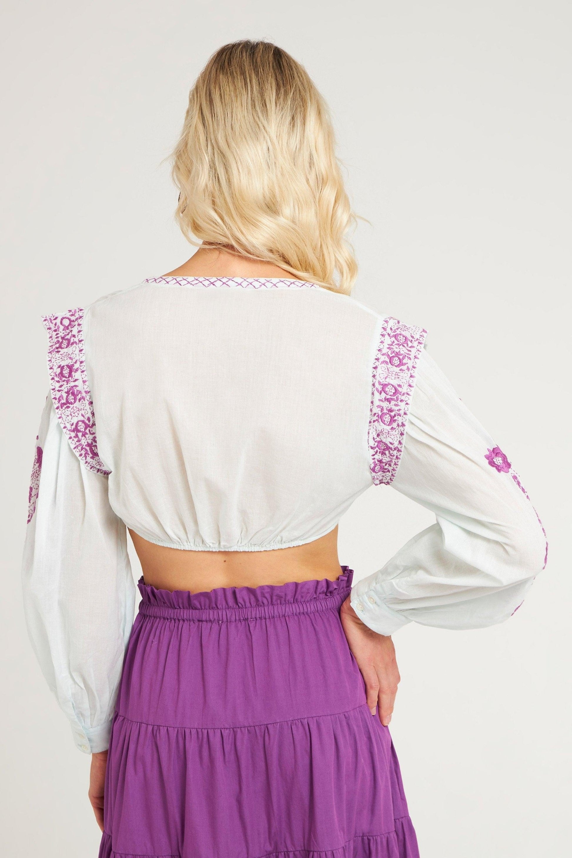 Crop top brodé Alani aqua