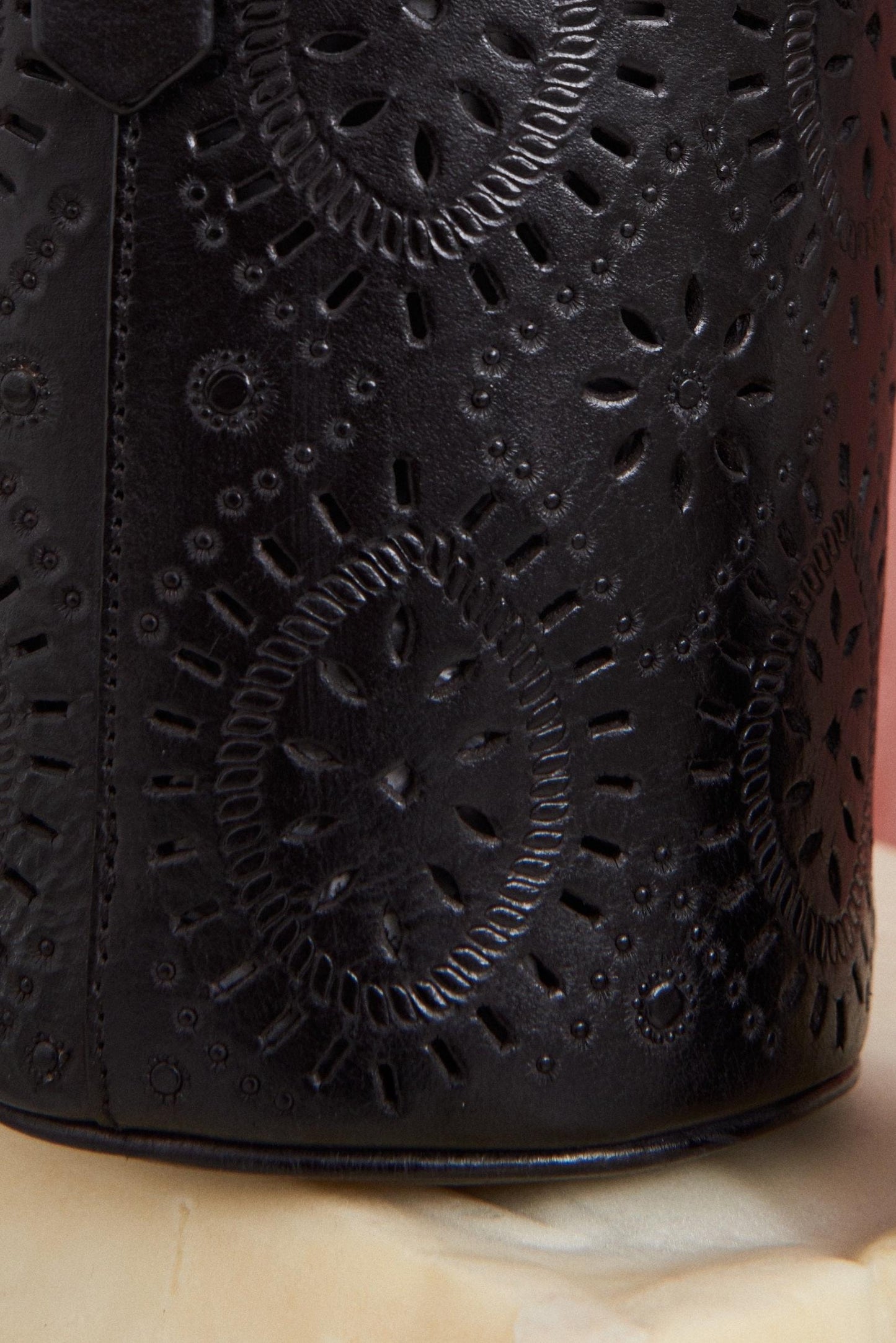 Bolso tipo cubo Kali - Negro