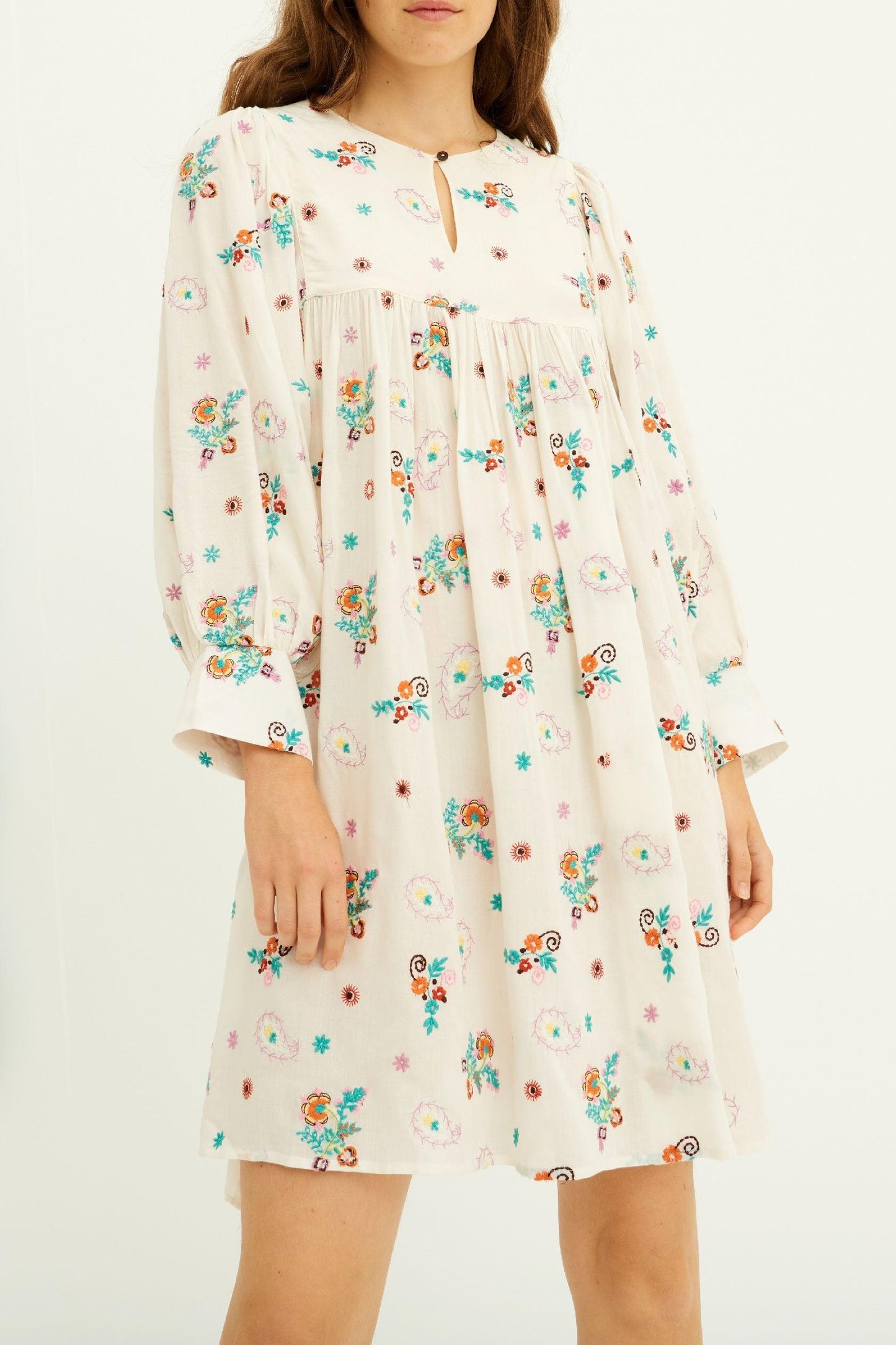 Houla Embroidered Flowing Short Dress - White