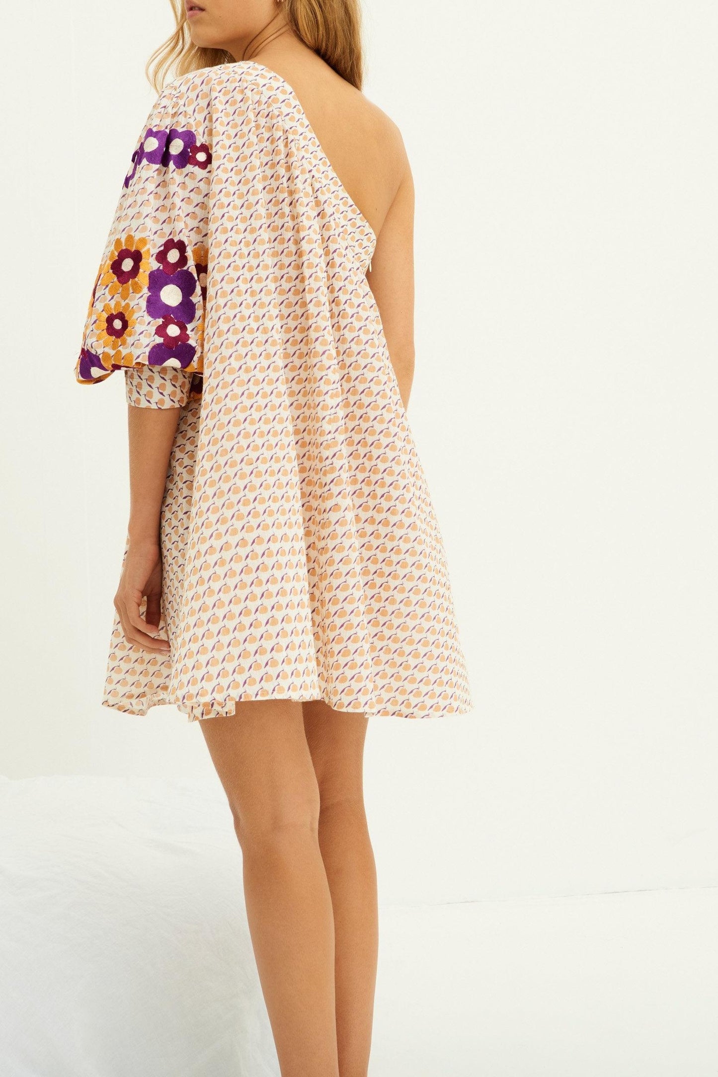 Apoline Embroidered Short Dress - Peach