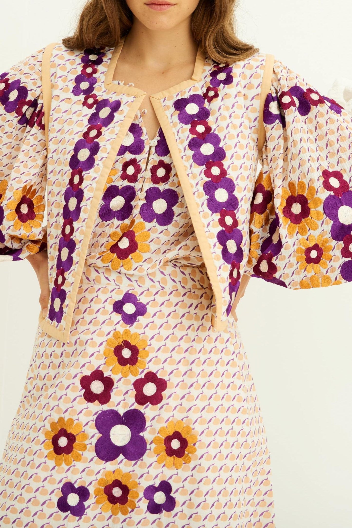 Apoline Embroidered Vest - Peach