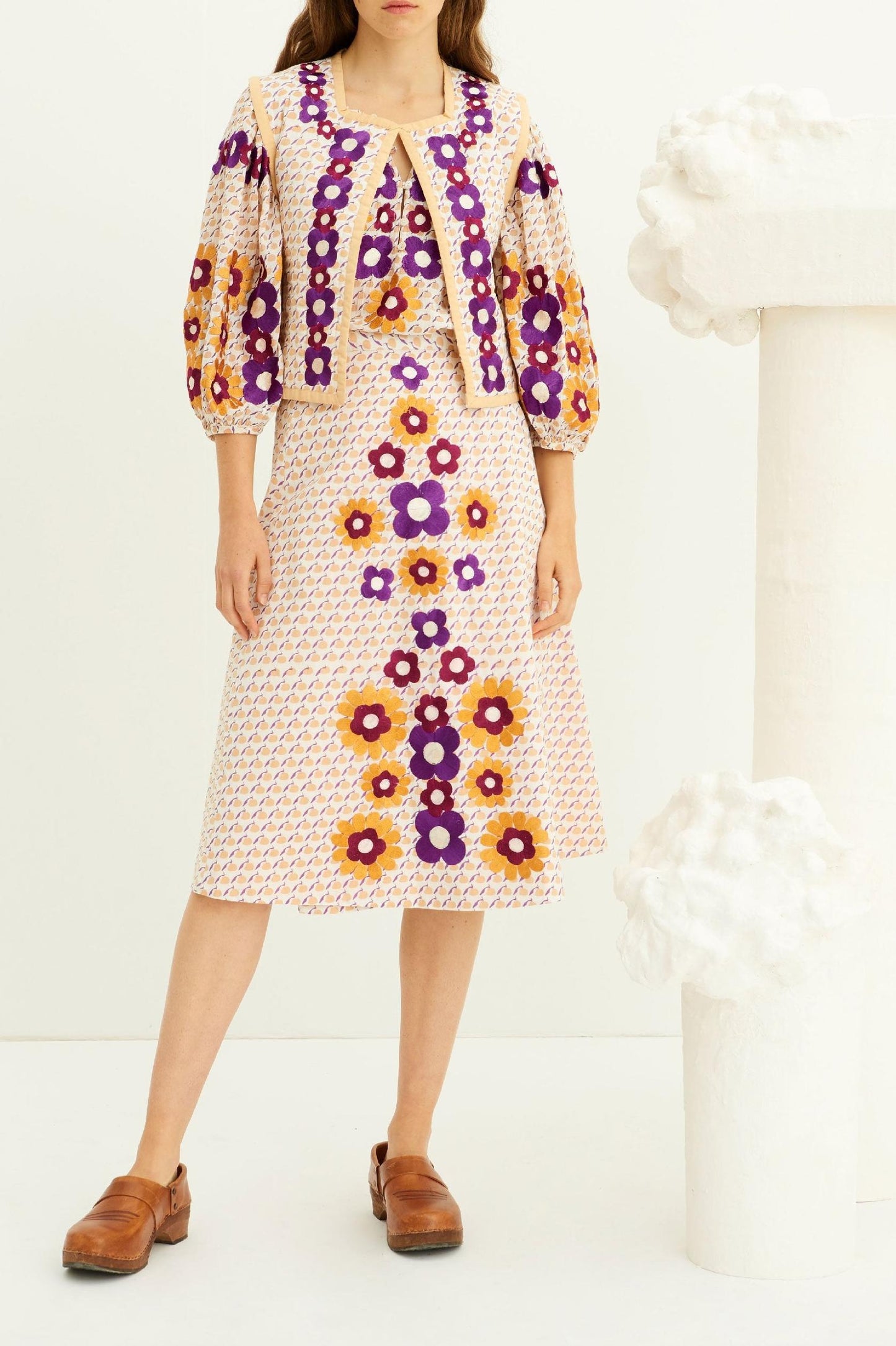 Apoline Embroidered Vest - Peach