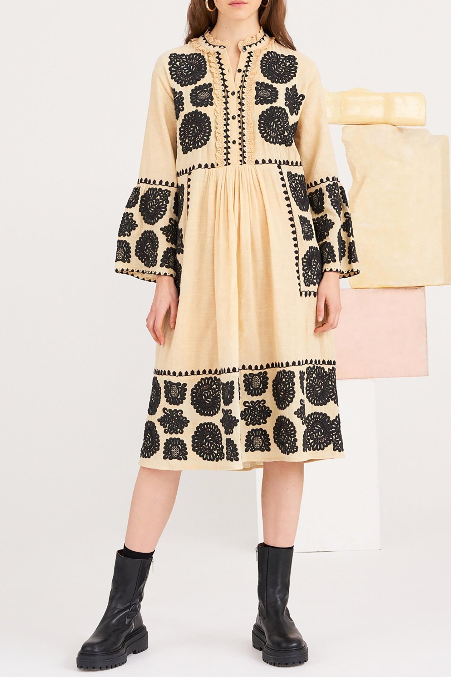 Toggy Embroidered Dress - Cream