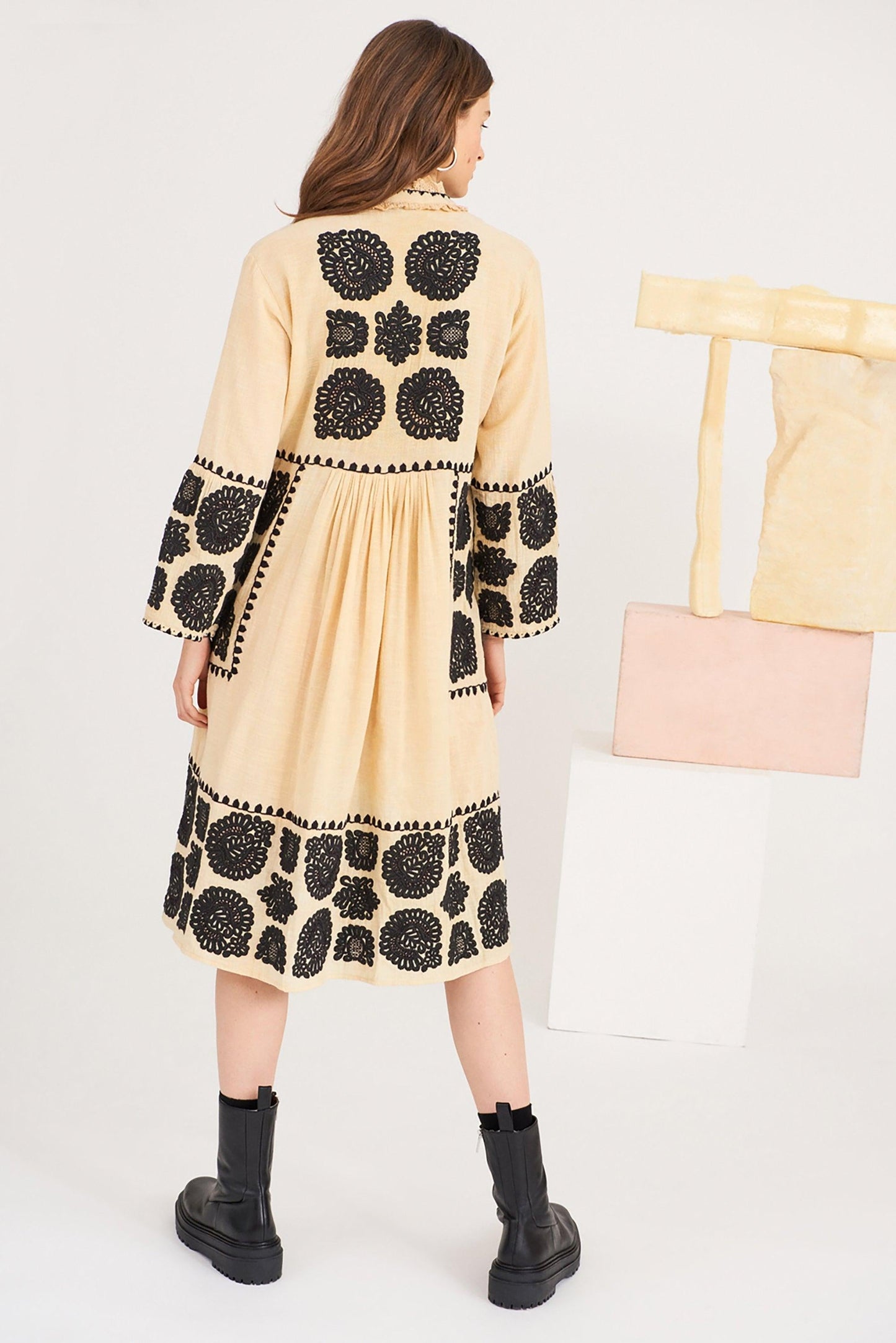 Toggy Embroidered Dress - Cream