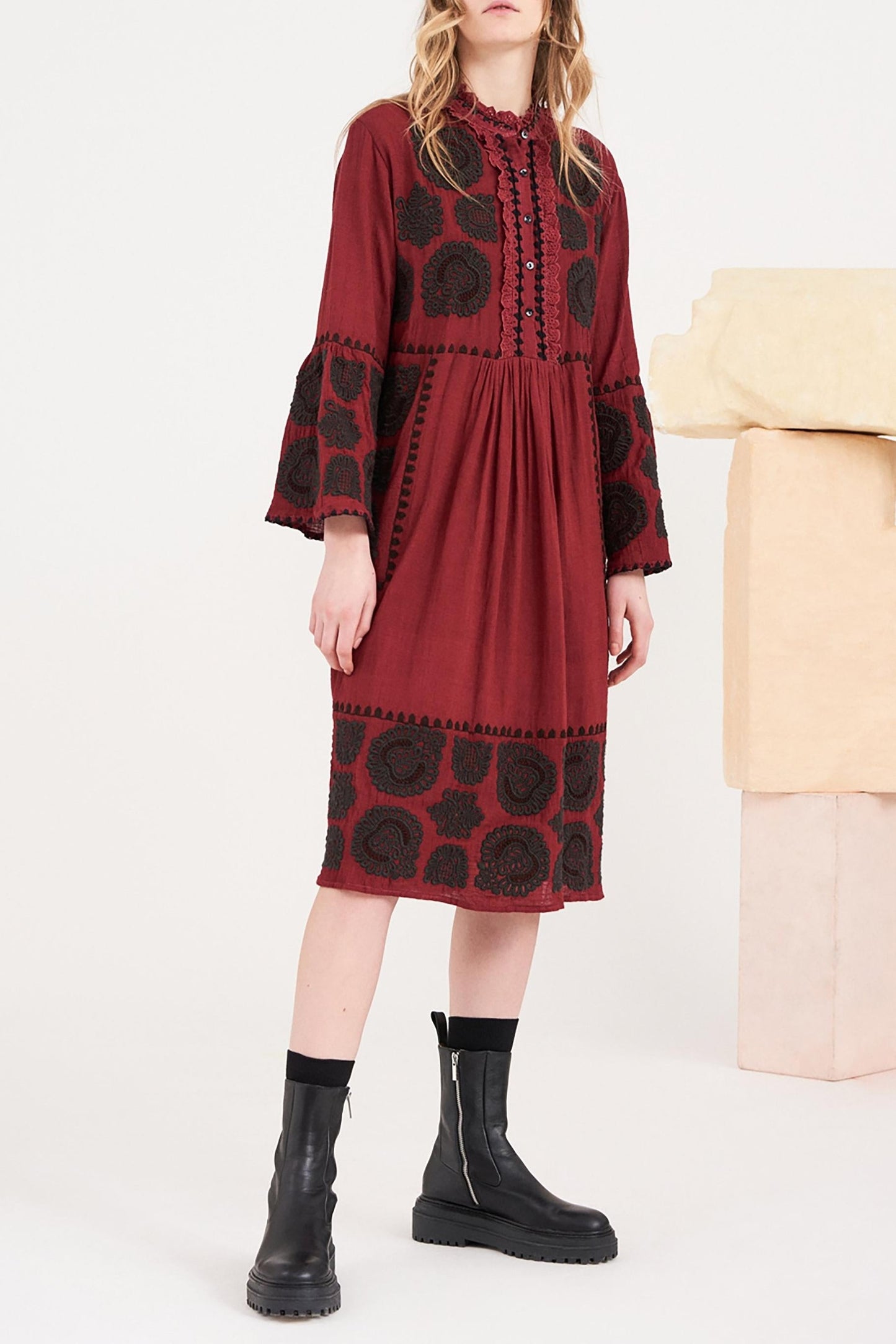 Toggy Embroidered Dress - Burgundy