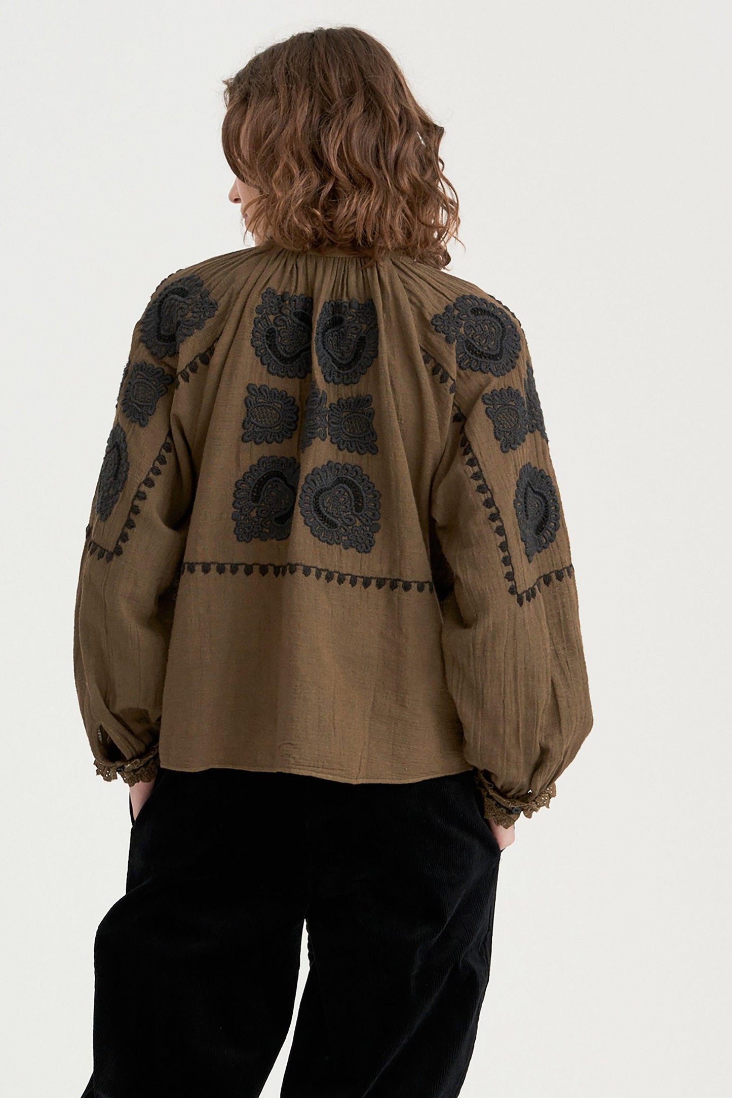 Toggy Embroidered Blouse - Khaki