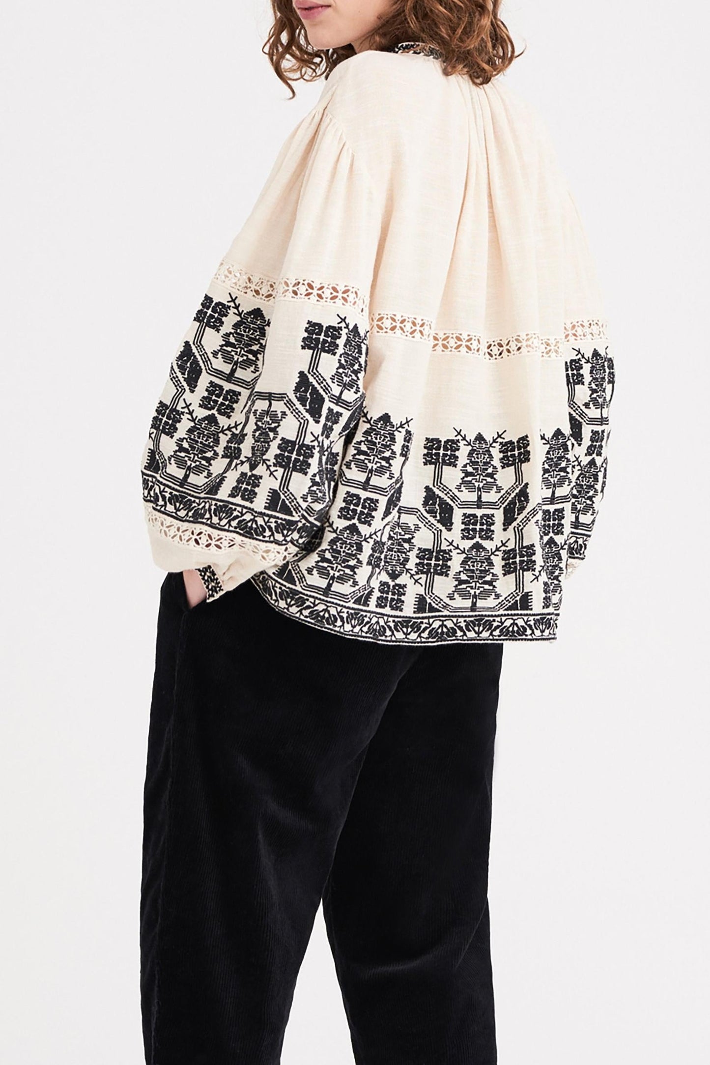 Blusa bordada Sofia - Crema