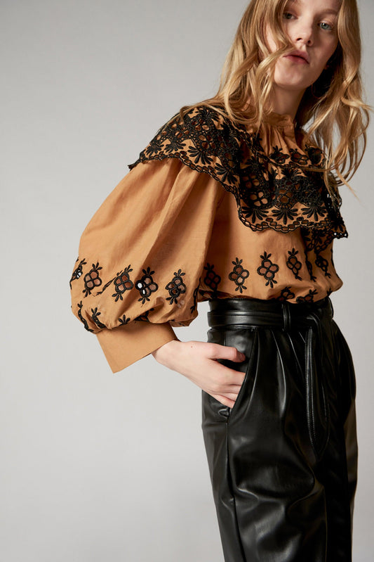 Lilou Embroidered Blouse - Camel