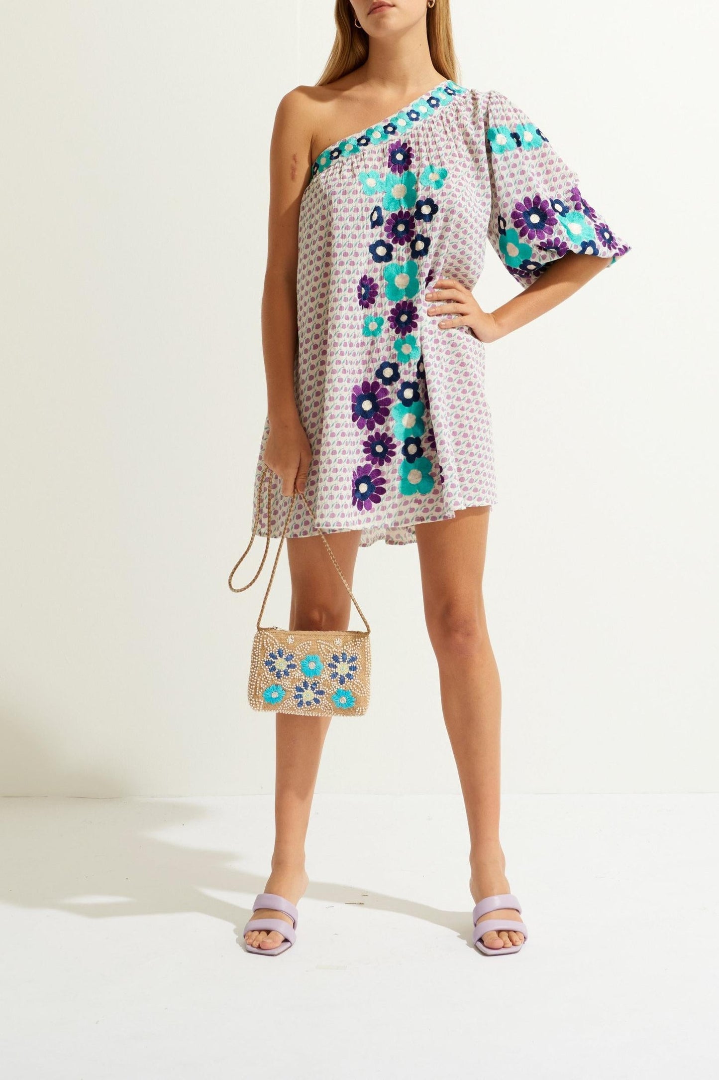 Yuke Embroidered Small Clutch - Blue