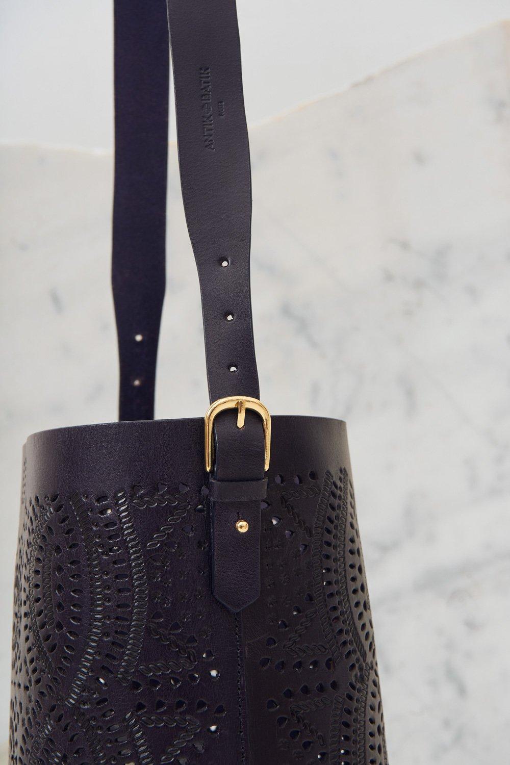 Bolso de piel tipo cubo Ligo - Azul marino