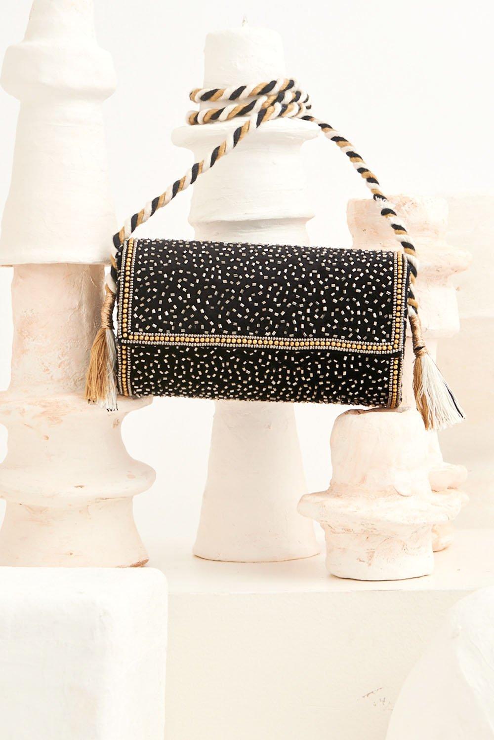 Cartera Wolvy con cuentas bordadas - Negra