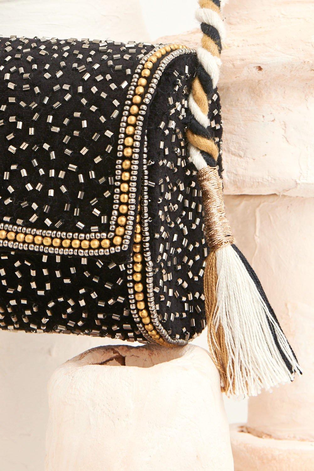 Cartera Wolvy con cuentas bordadas - Negra