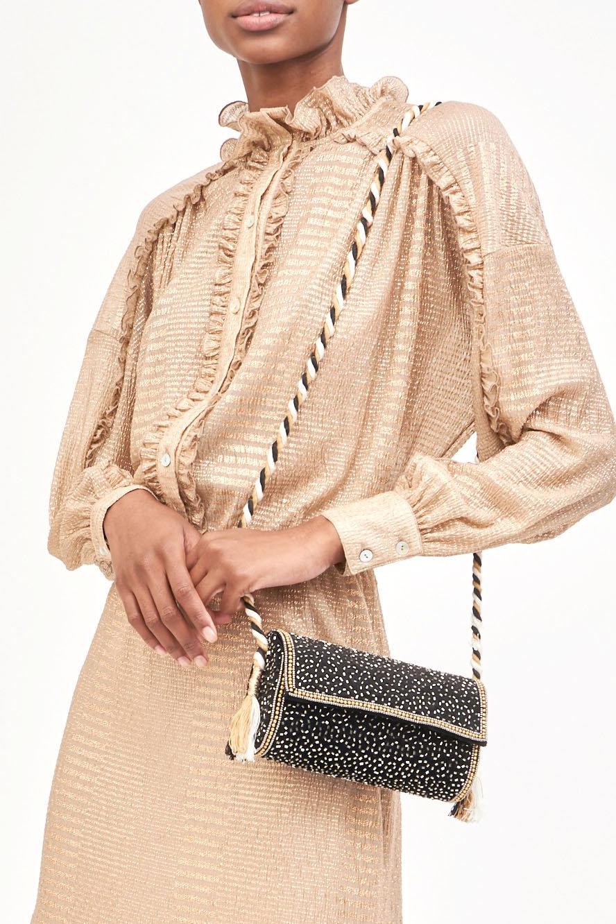 Cartera Wolvy con cuentas bordadas - Negra