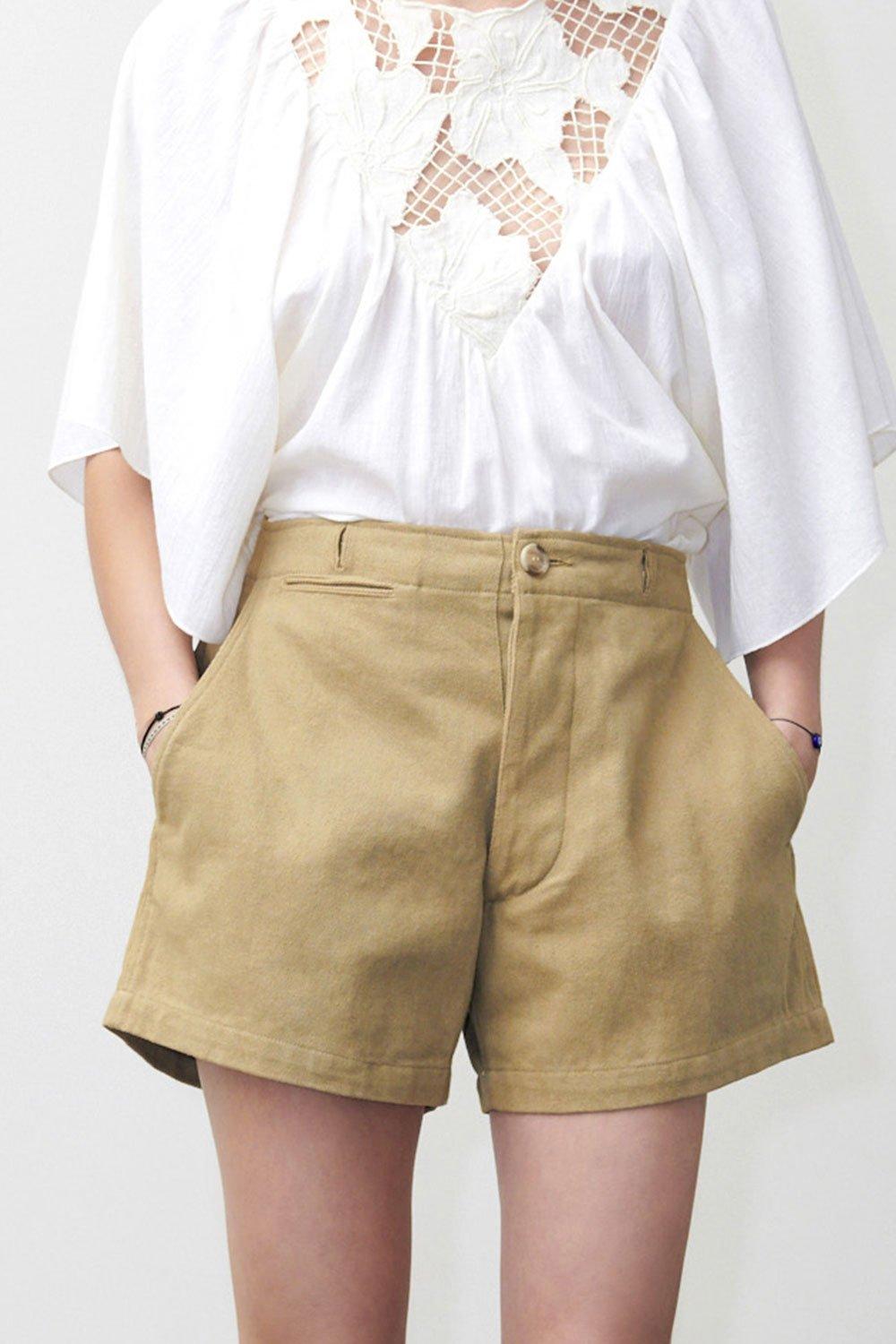 Pantalones cortos color caqui