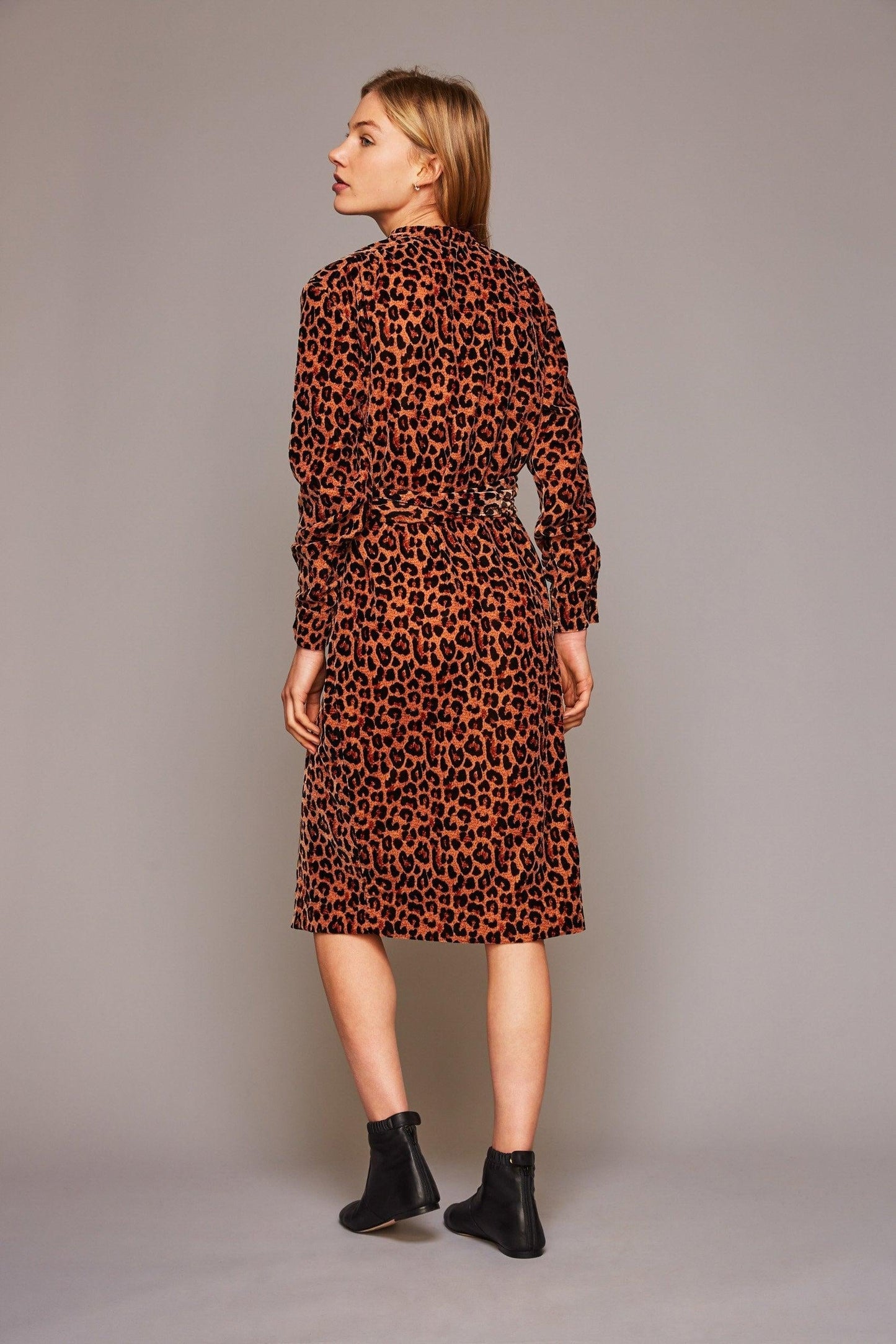 Robe midi en velours lisse léopard Gart