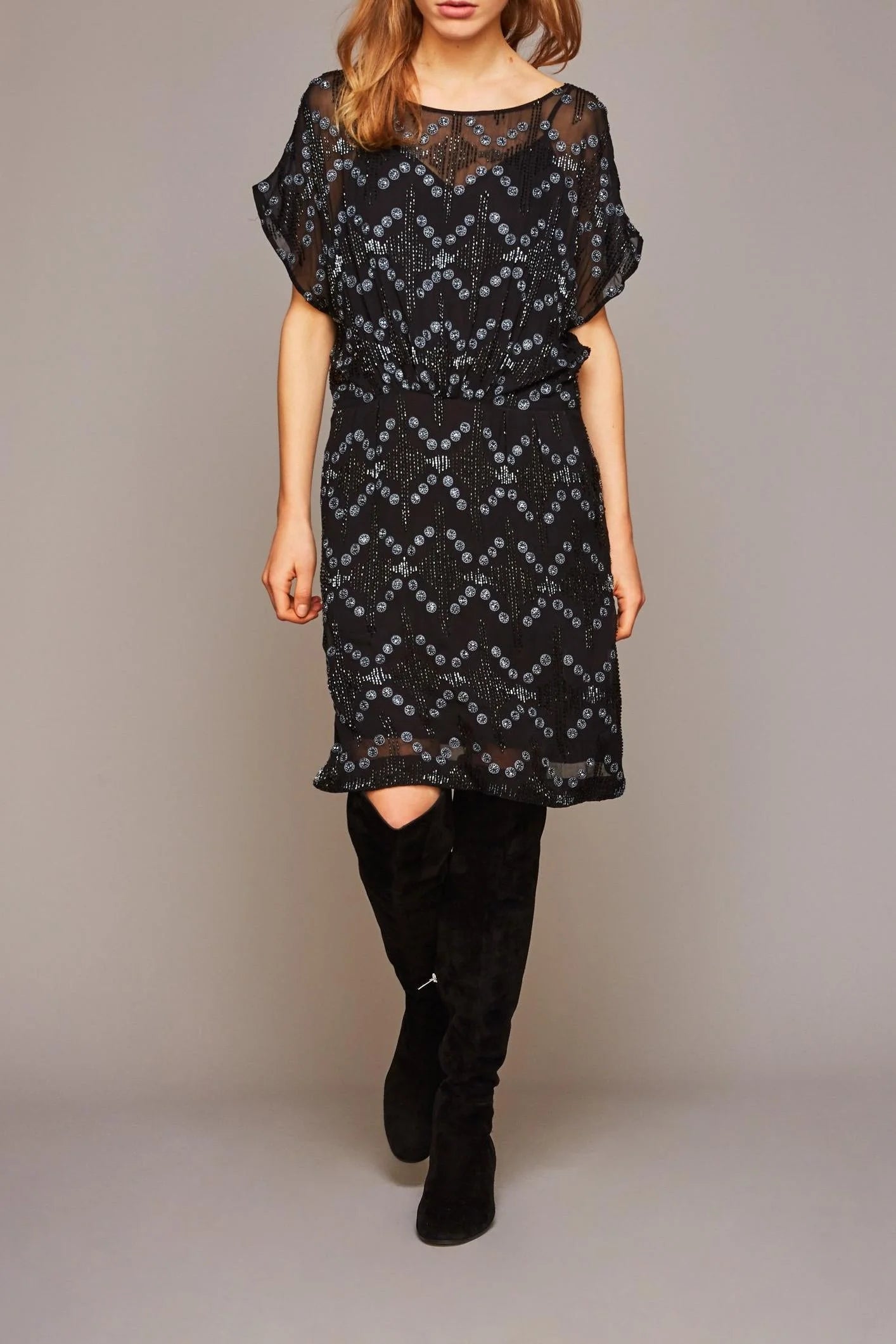 Robe mi-longue brodée de perles Balty