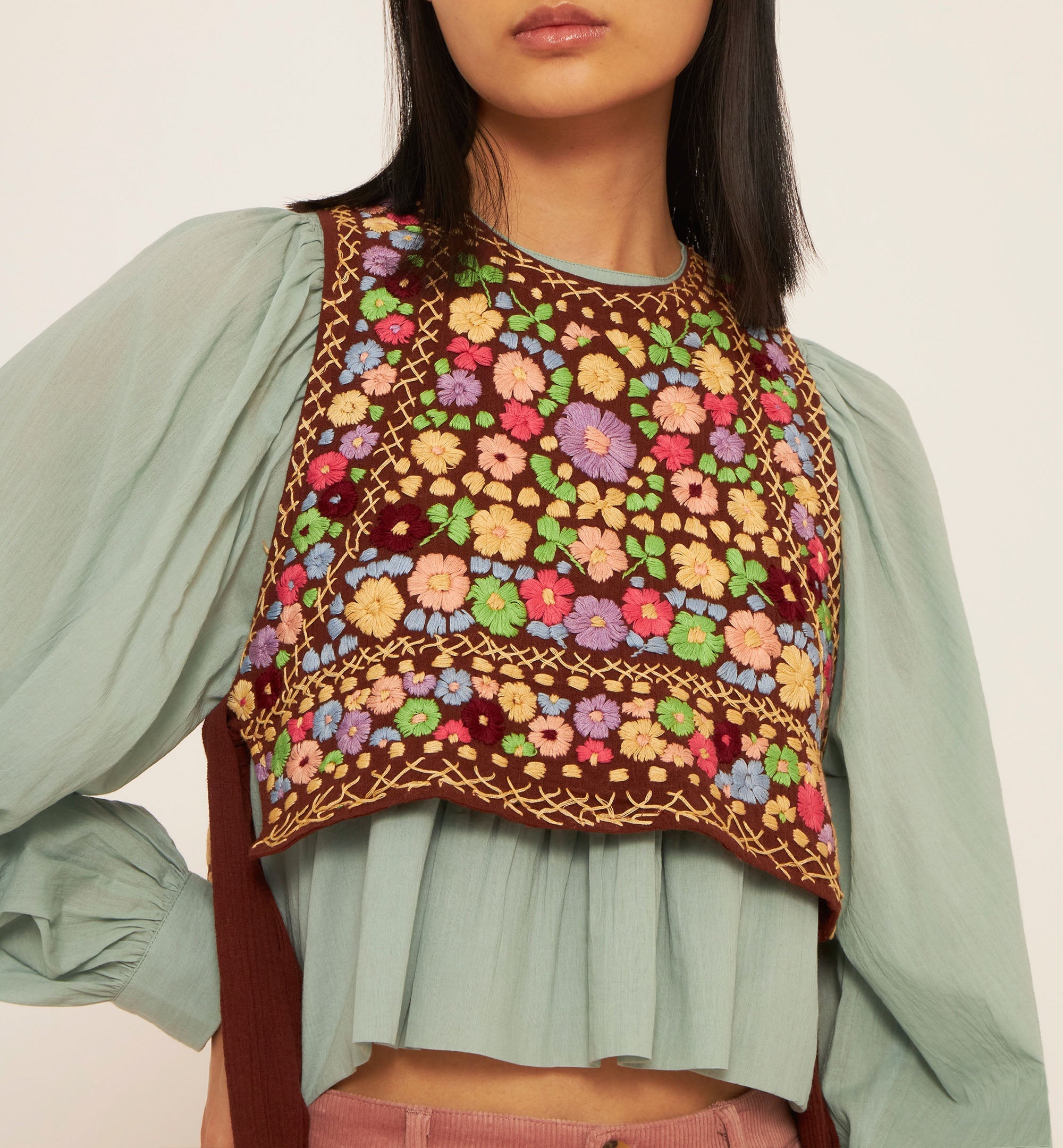 Plastron brodé Line – Antik Batik Vintage